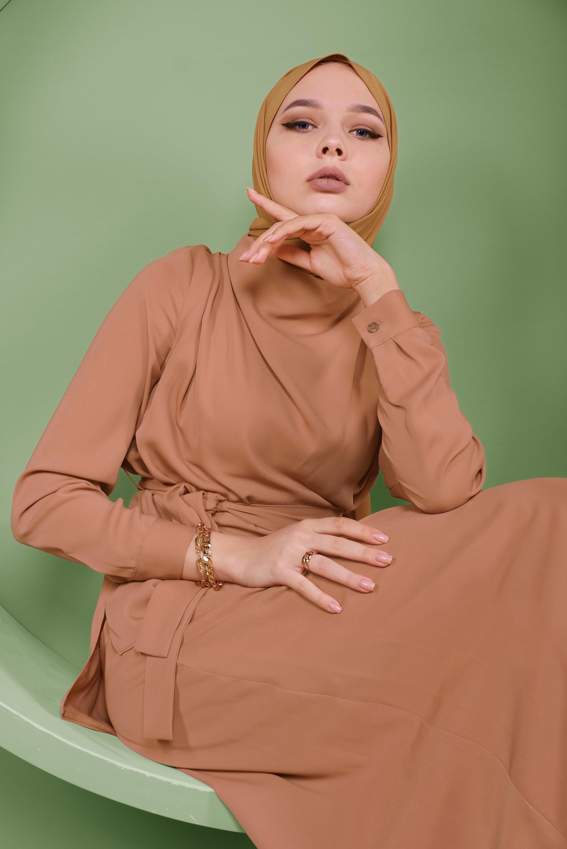 Tesettür giyim KAHVE KUŞAKLI İKİLİ ETEKLİ TAKIM 41358