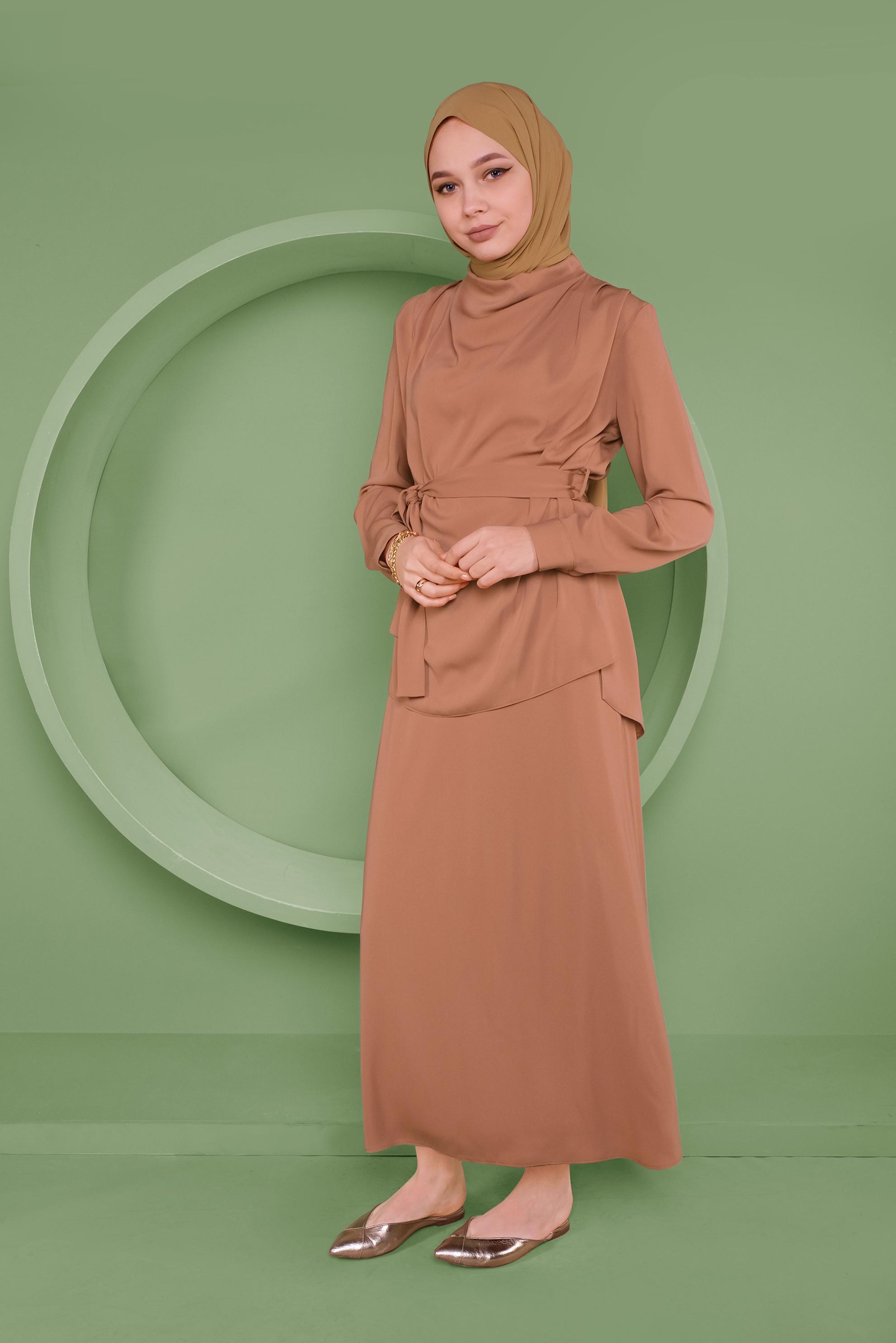 Tesettür giyim KAHVE KUŞAKLI İKİLİ ETEKLİ TAKIM 41358