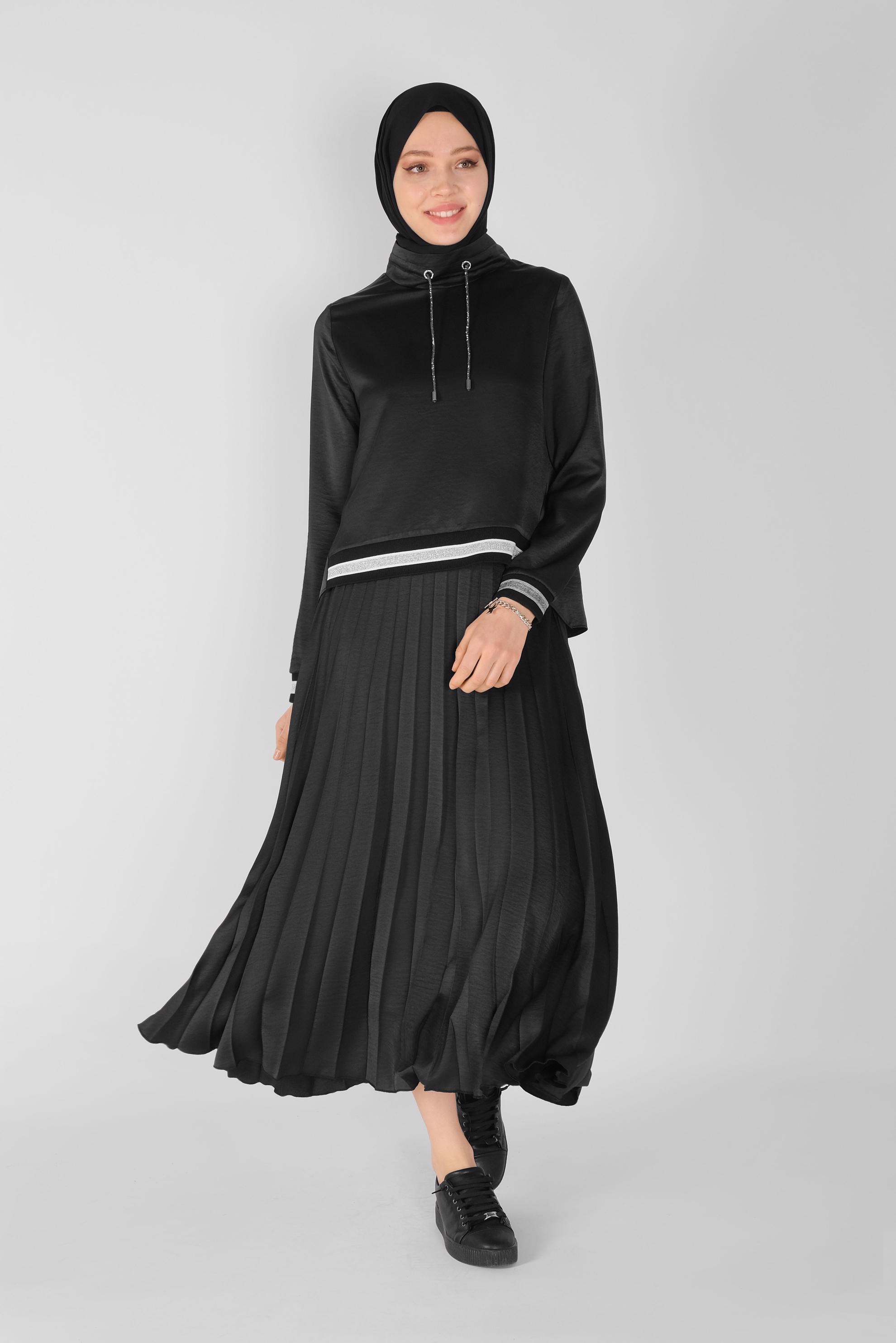 Tesettür giyim SİYAH RİBANA DETAYLI PİLİSE ETEKLİ İKİLİ TAKIM  41539