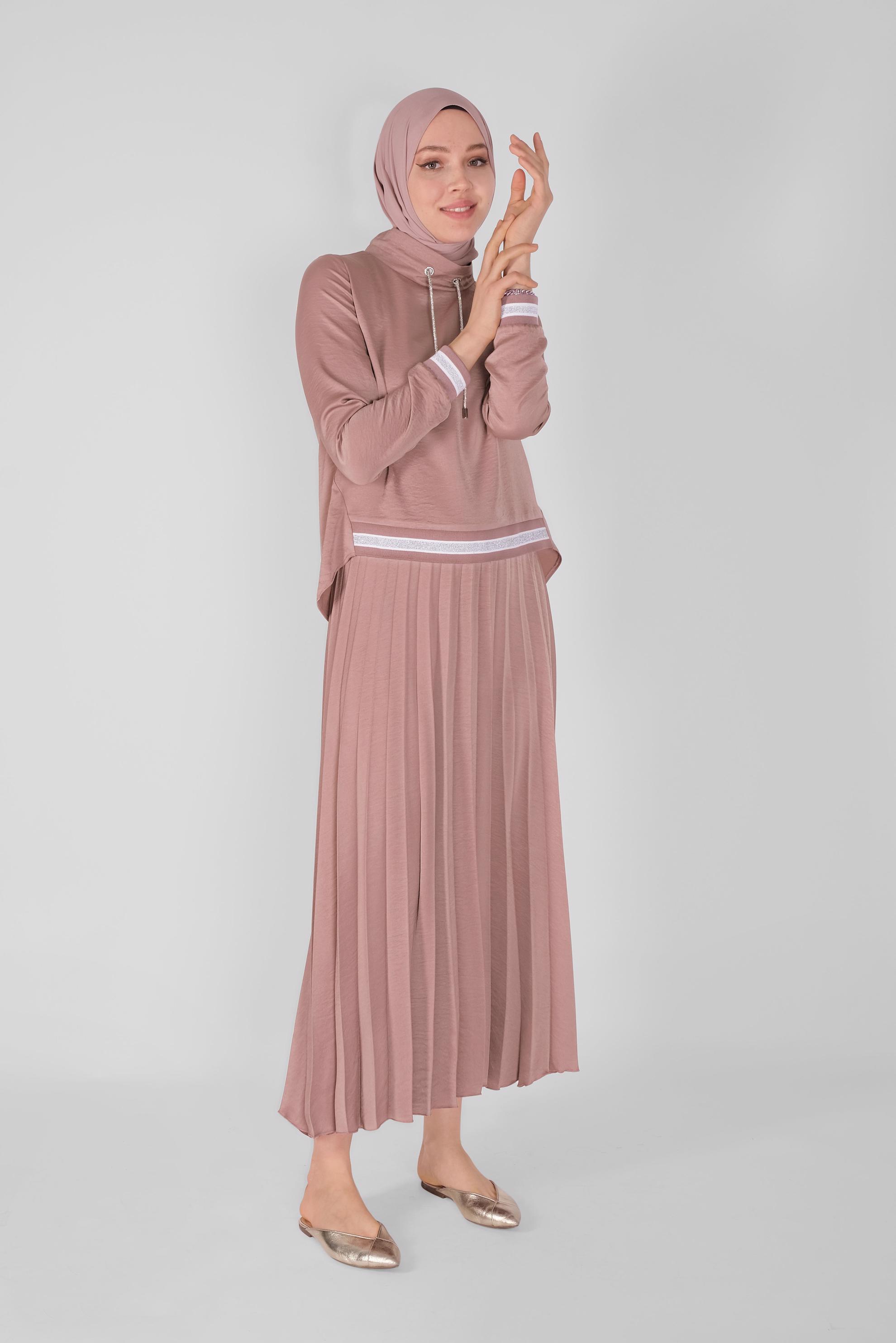 Tesettür giyim PUDRA RİBANA DETAYLI PİLİSE ETEKLİ İKİLİ TAKIM  41539