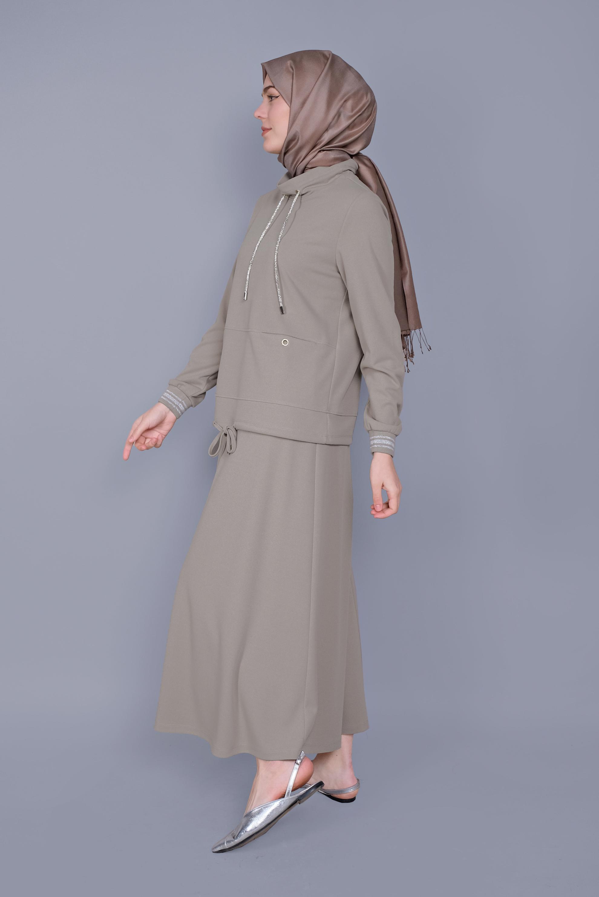 Tesettür giyim VİZON TAŞLI BAĞCIK DETAYLI İKİLİ ETEKLİ TAKIM 41540 