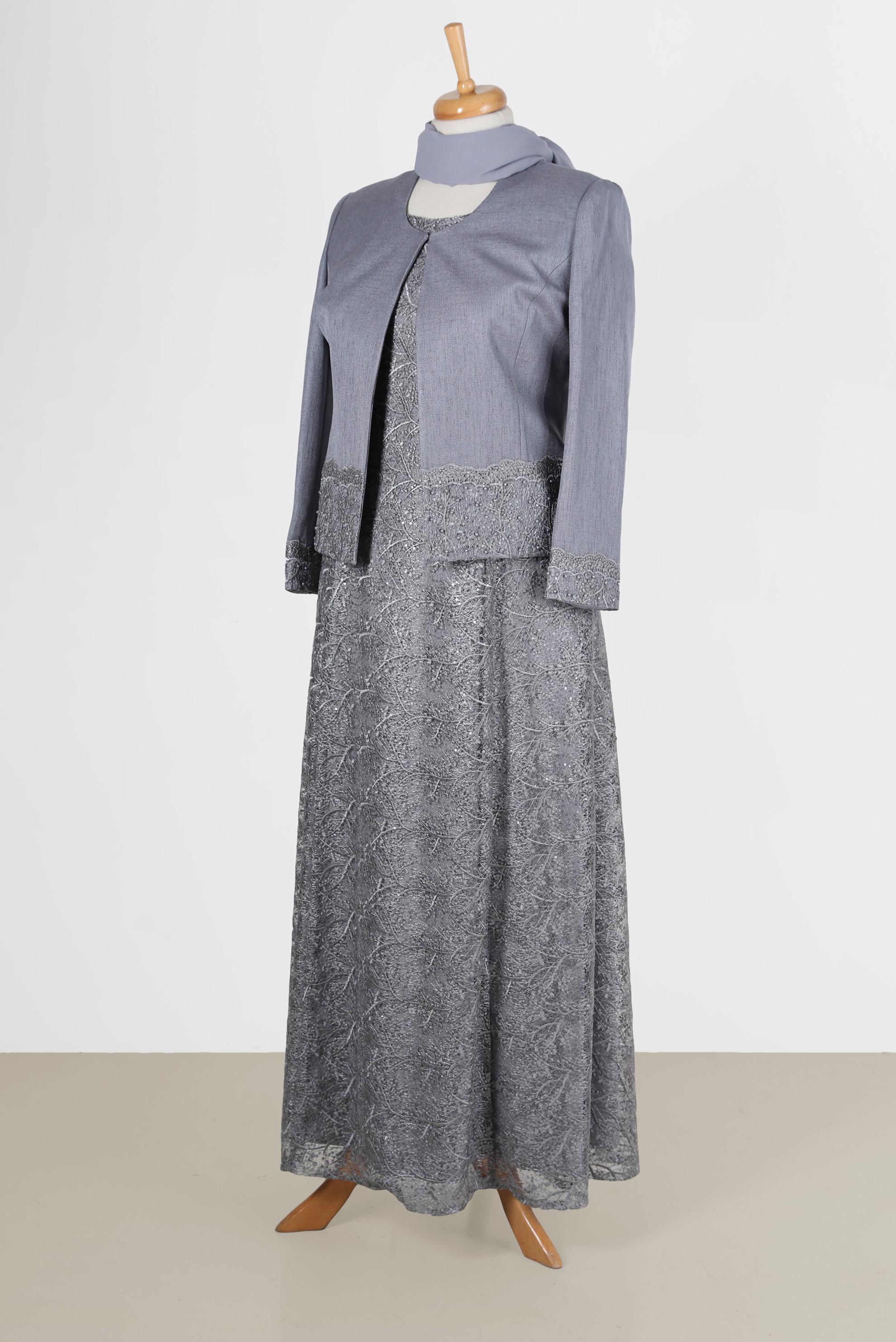 Tesettür giyim GRİ GÜPÜR DETAYLI İKİLİ ELBİSELİ TAKIM 30154 