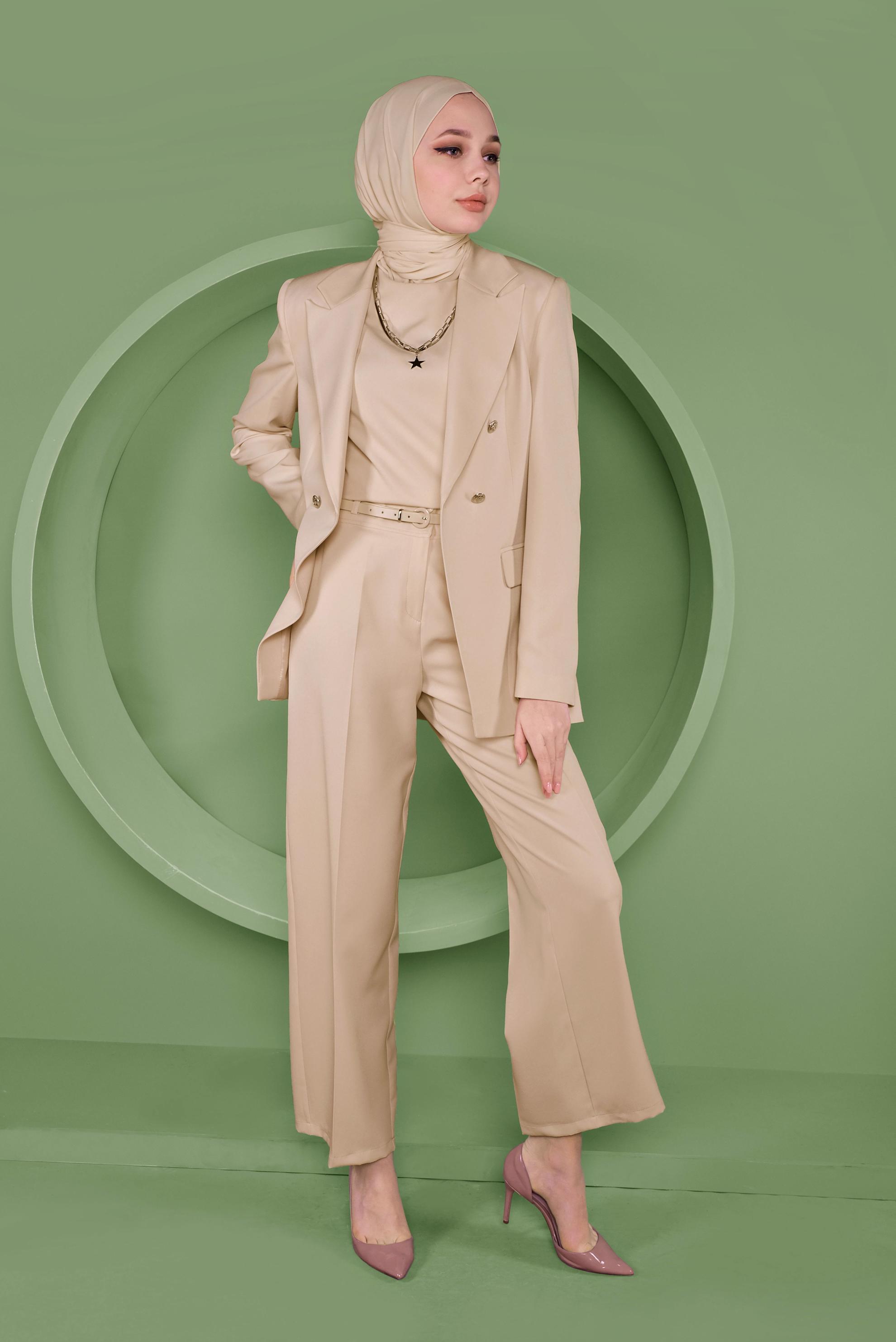 Tesettür giyim BEJ KRUVAZE YAKA KLASİK ÜÇLÜ PANTOLONLU TAKIM 30128