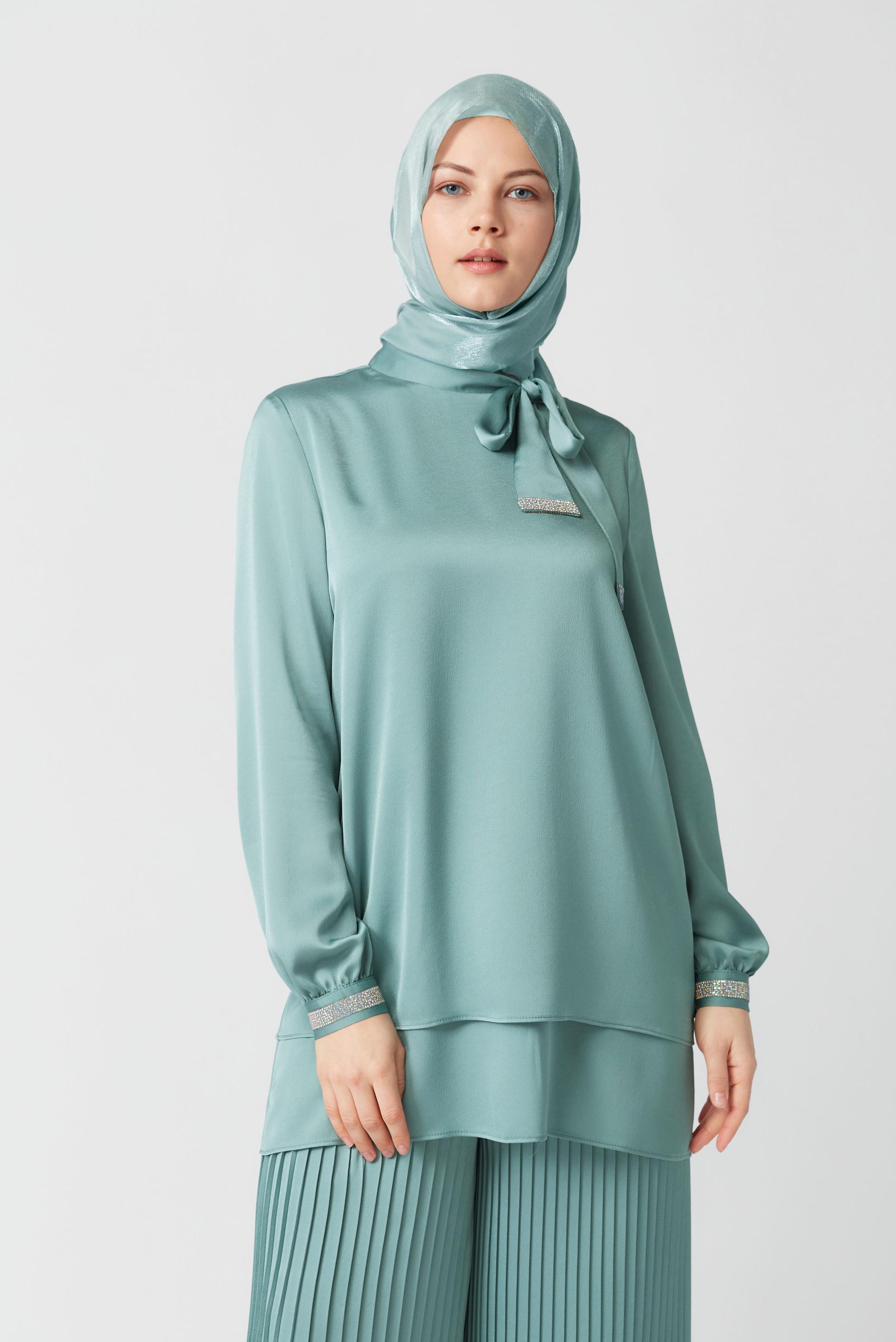 Tesettür giyim YEŞİL TAŞ DETAYLI PİLİSELİ PANTOLONLU TAKIM 30132 