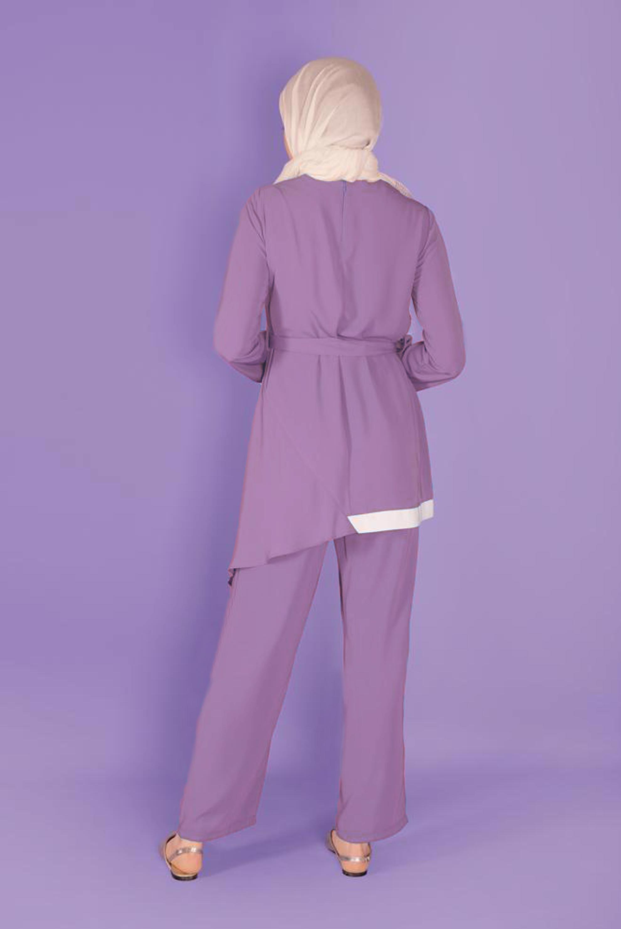 Tesettür giyim MOR BELİ KUŞAKLI ASİMETRİK KESİM PANTOLUNLU TAKIM 30134 