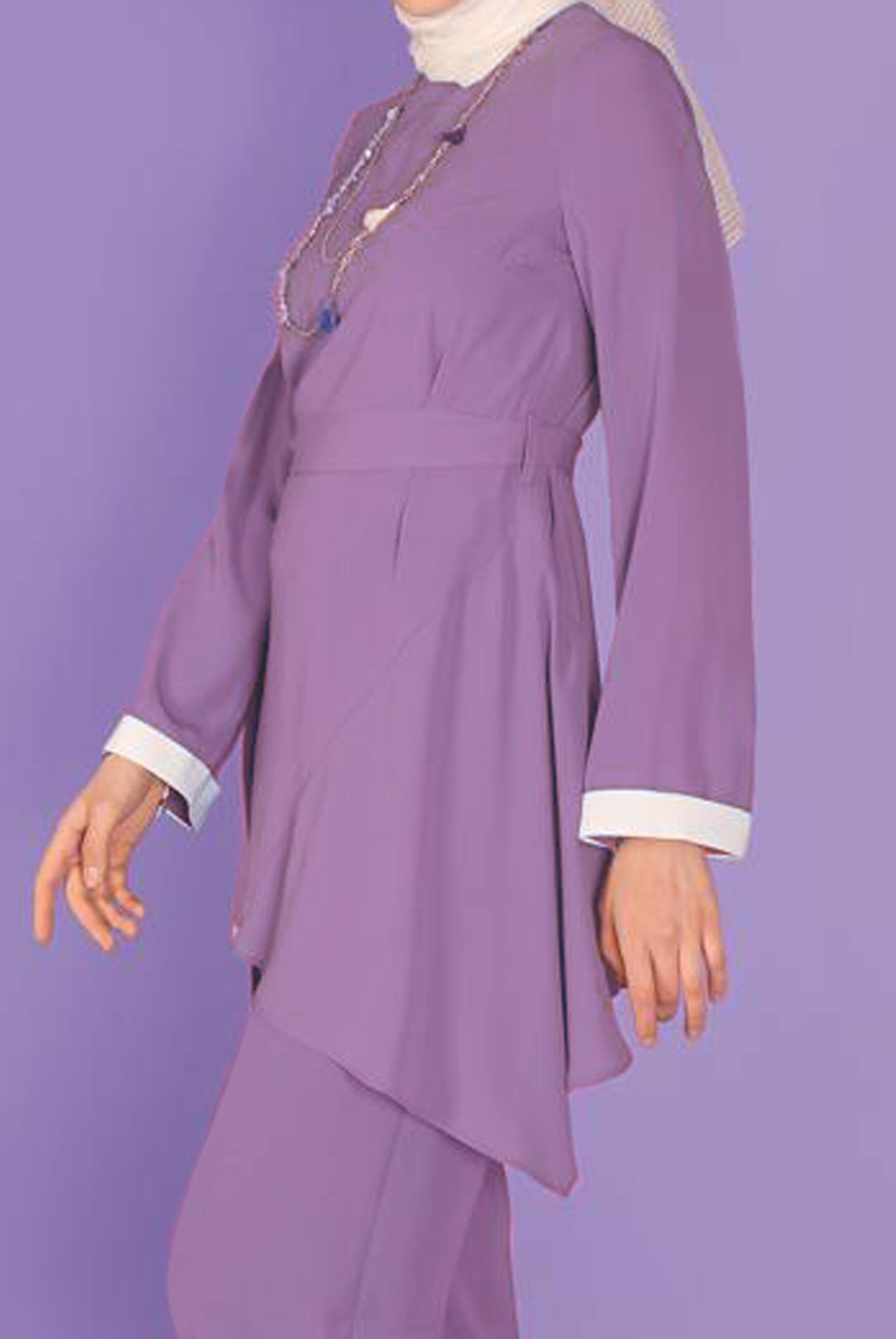 Tesettür giyim MOR BELİ KUŞAKLI ASİMETRİK KESİM PANTOLUNLU TAKIM 30134 