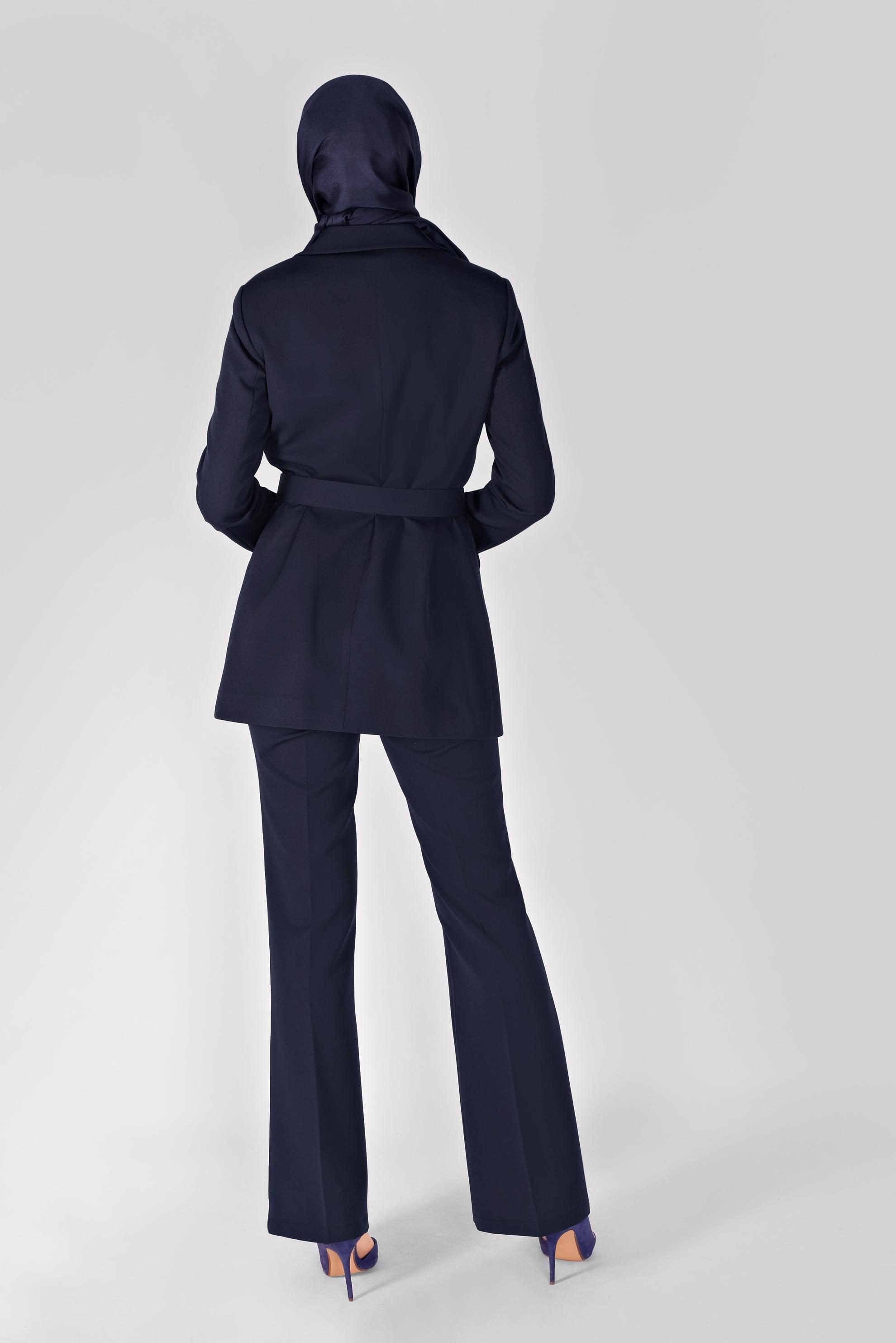 Tesettür giyim LACİVERT KLASİK KESİM KEMERLİ ÜÇLÜ PANTOLONLU TAKIM 30136