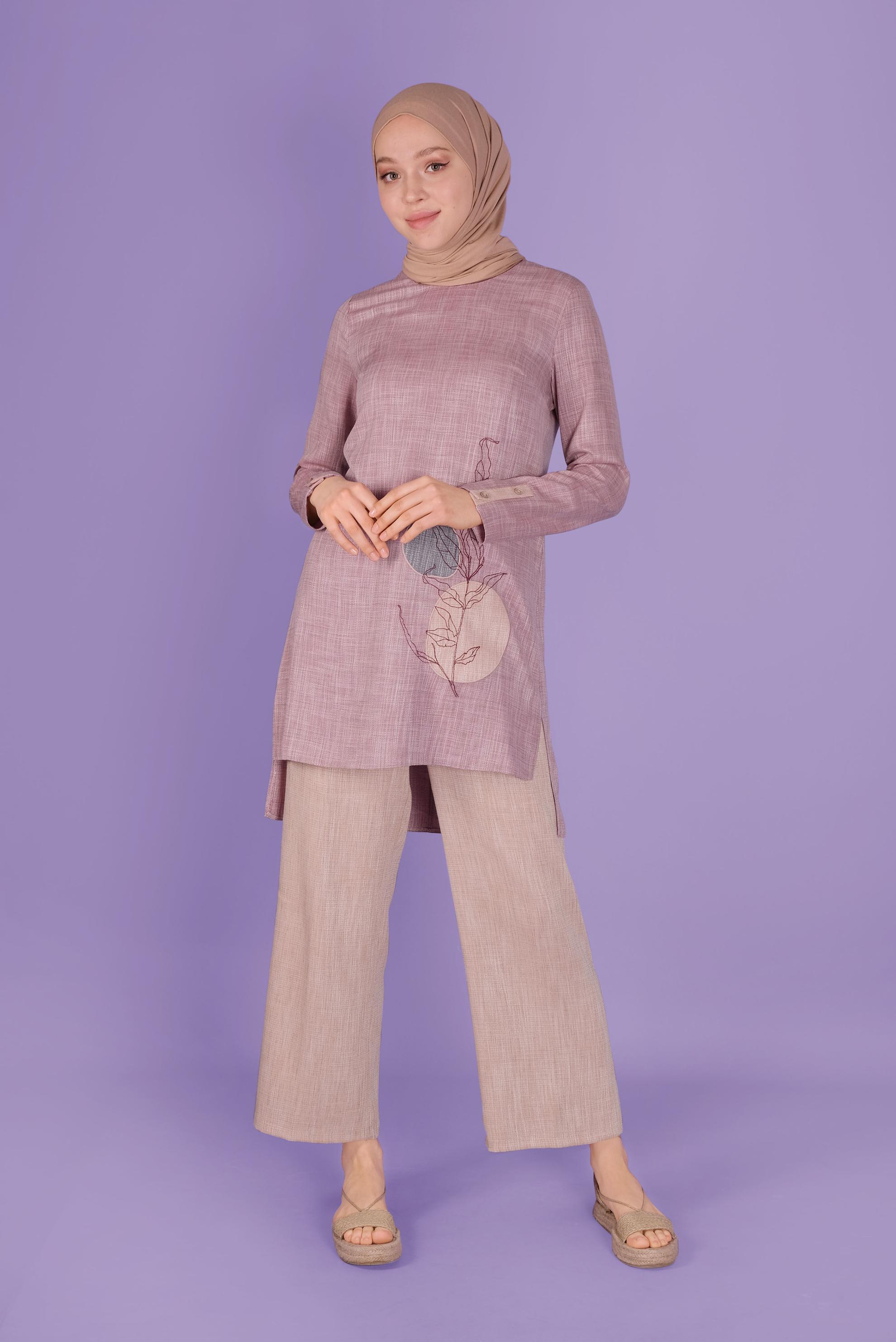 Tesettür giyim PEMBE NAKIŞ DETAYLI KETEN PANTOLONLU TAKIM 41340 