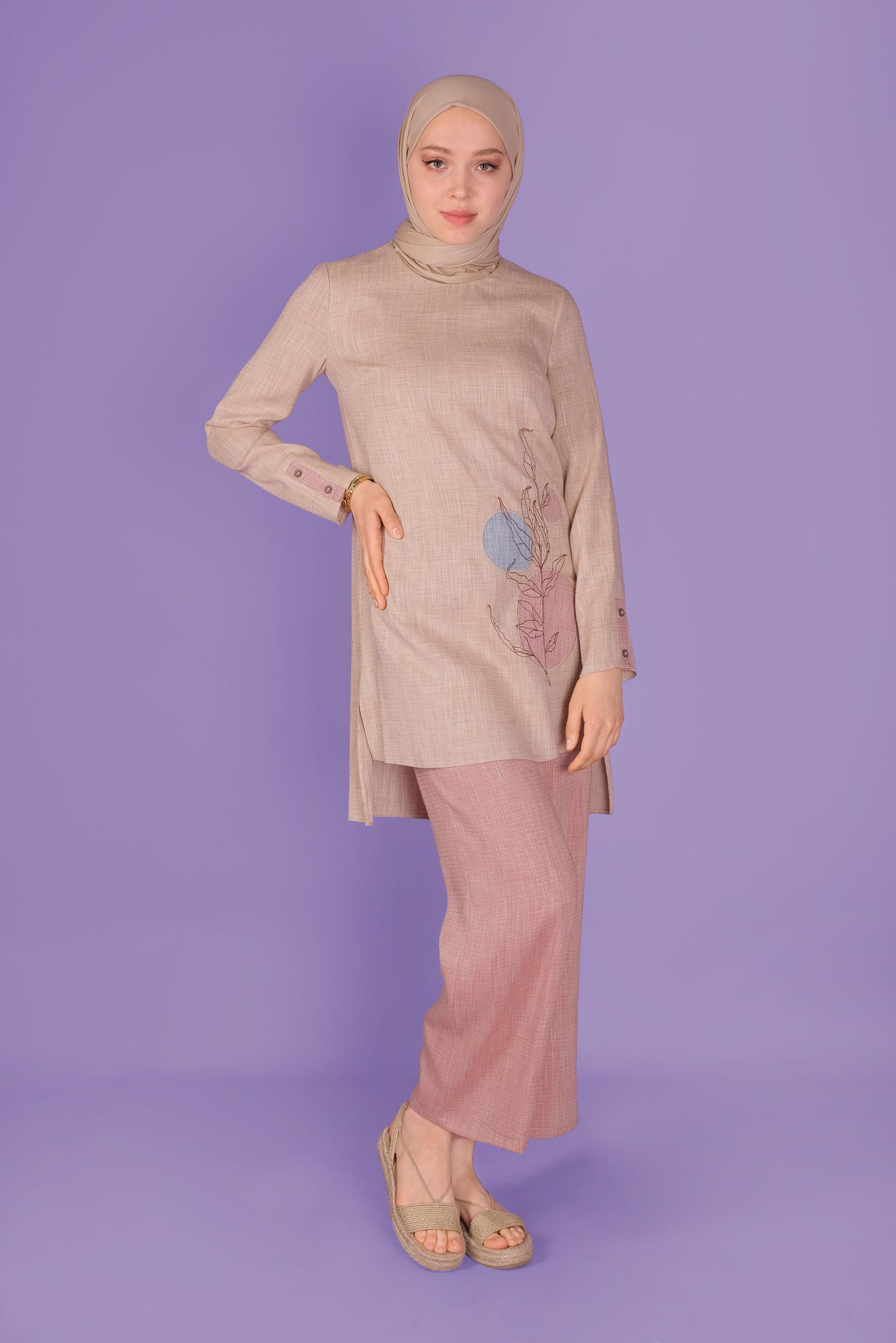 Tesettür giyim KAHVE NAKIŞ DETAYLI KETEN PANTOLONLU TAKIM 41340 