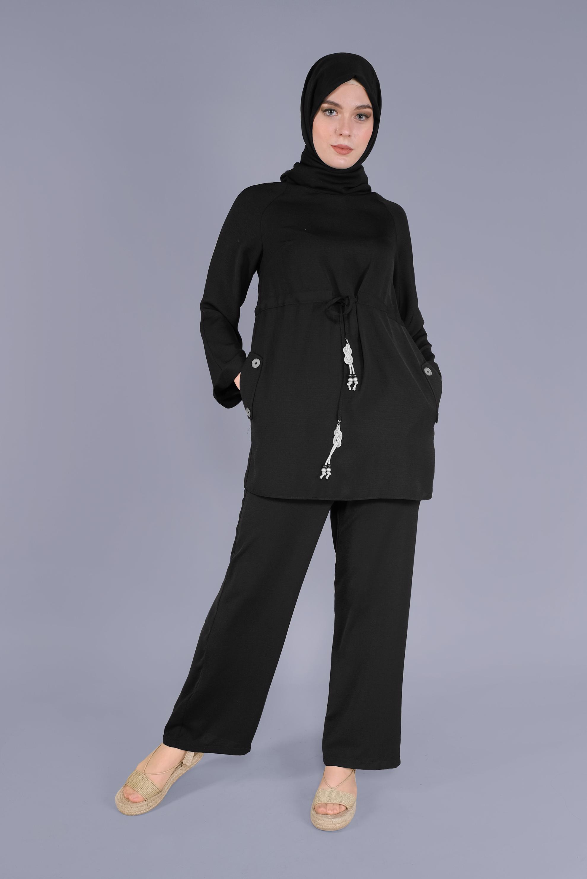 Tesettür giyim SİYAH BELDEN BÜZGÜ BAĞCIKLI İKİLİ PANTOLONLU TAKIM 41379