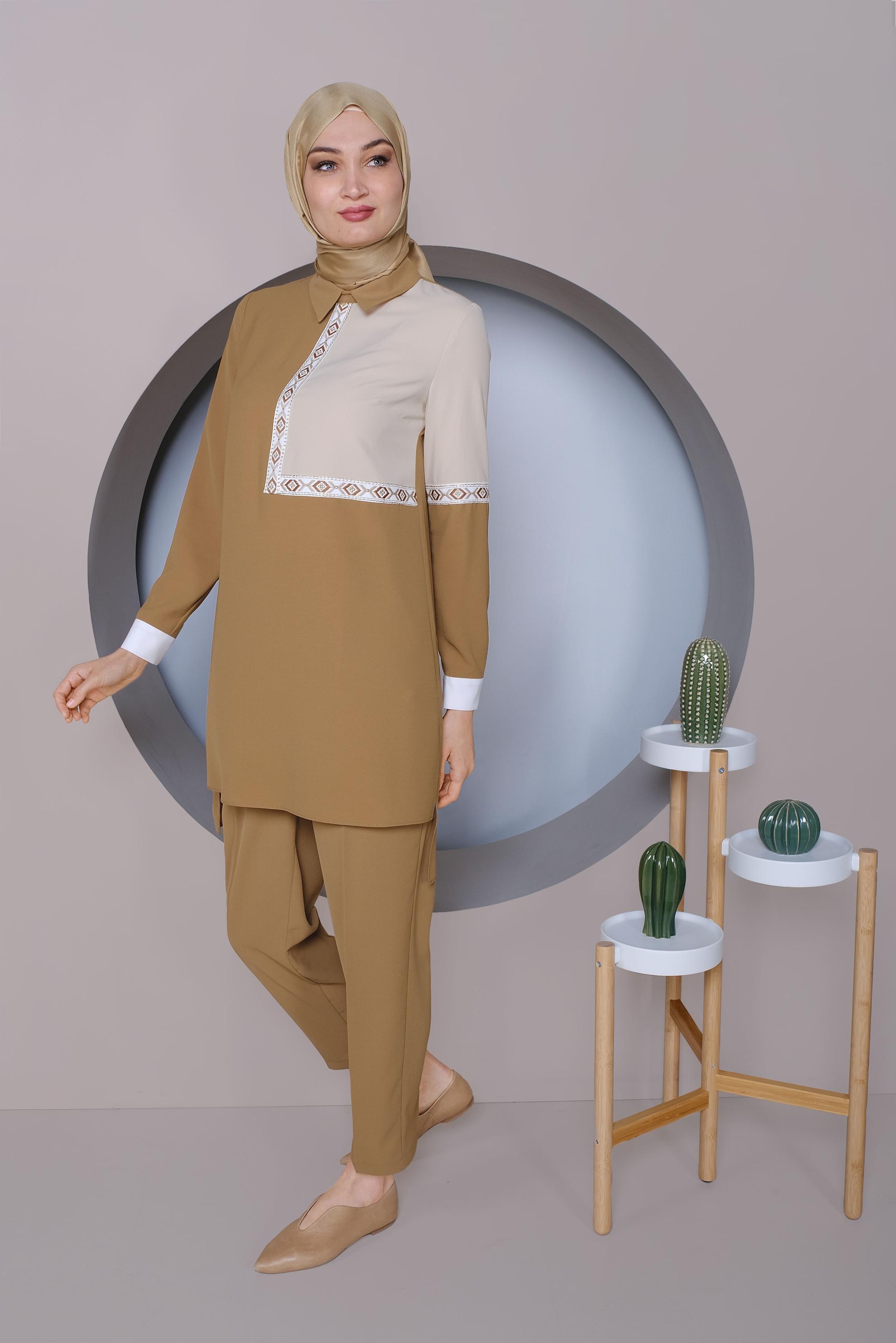 Tesettür giyim SARI NAKIŞLI İKİLİ PANTOLONLU TAKIM 41401 