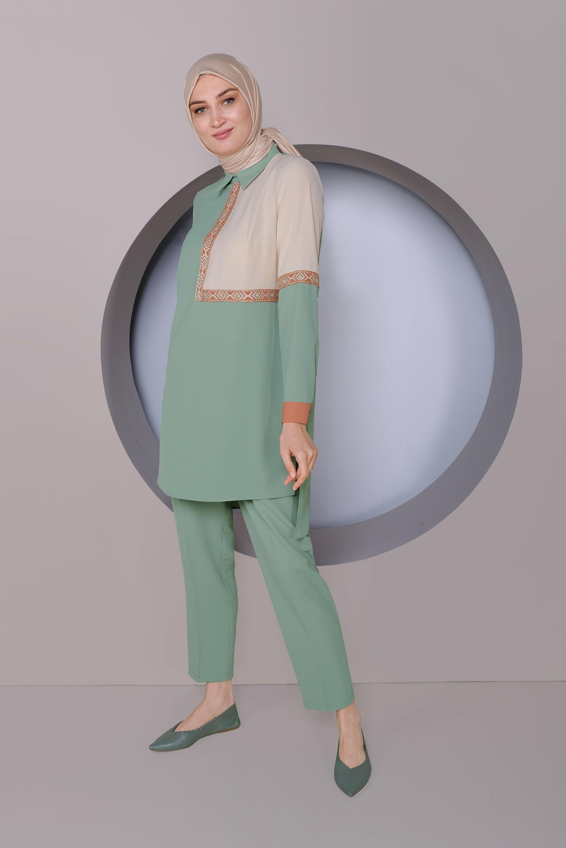 Tesettür giyim YEŞİL NAKIŞLI İKİLİ PANTOLONLU TAKIM 41401 