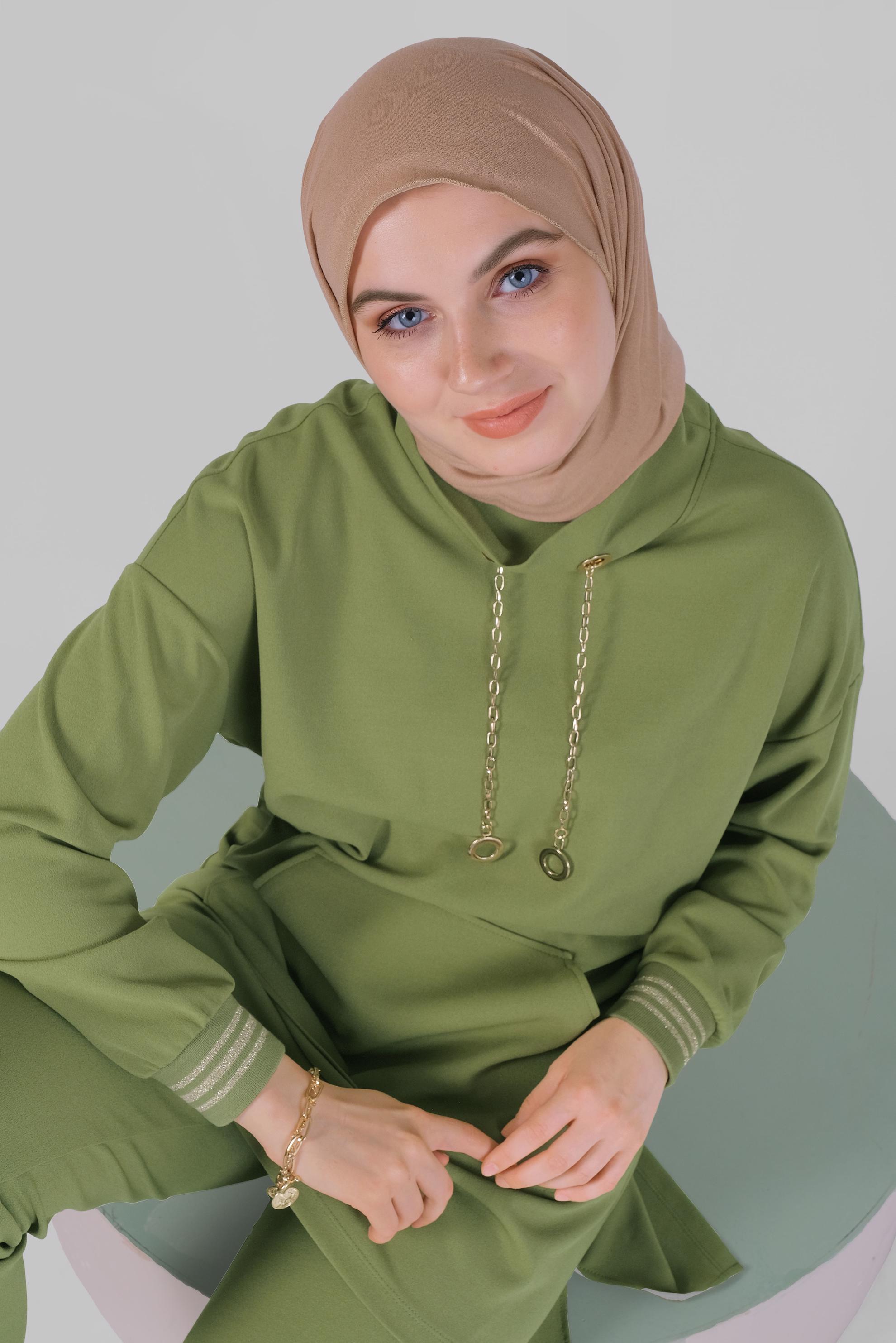 Tesettür giyim HAKİ KOL RİBANA DETAYLI ZİNCİR AKSESUARLI PANTOLONLU TAKIM 41411 