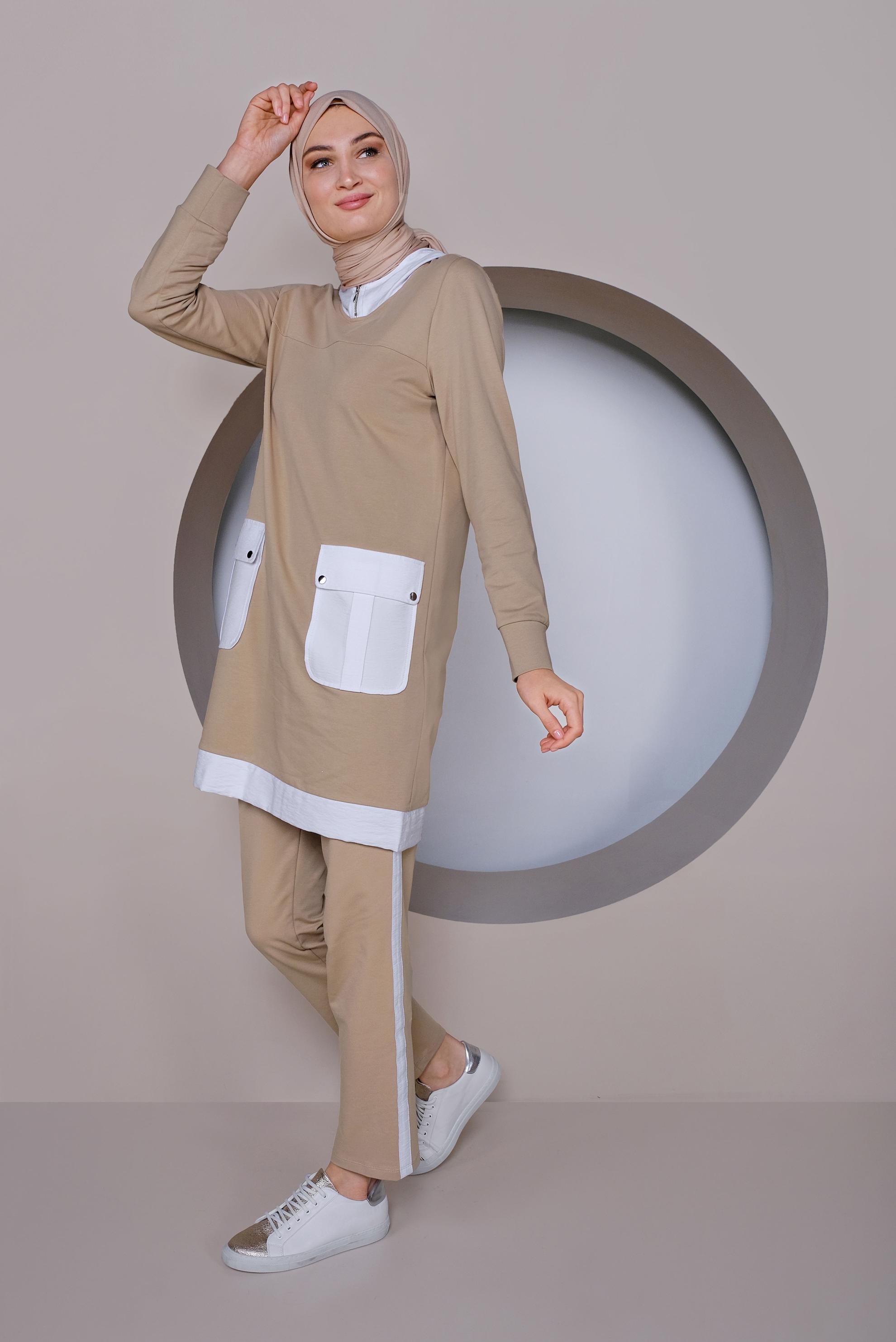 Tesettür giyim BEJ CEP DETAYLI KAPÜŞONLU İKİLİ PANTOLONLU TAKIM 41417