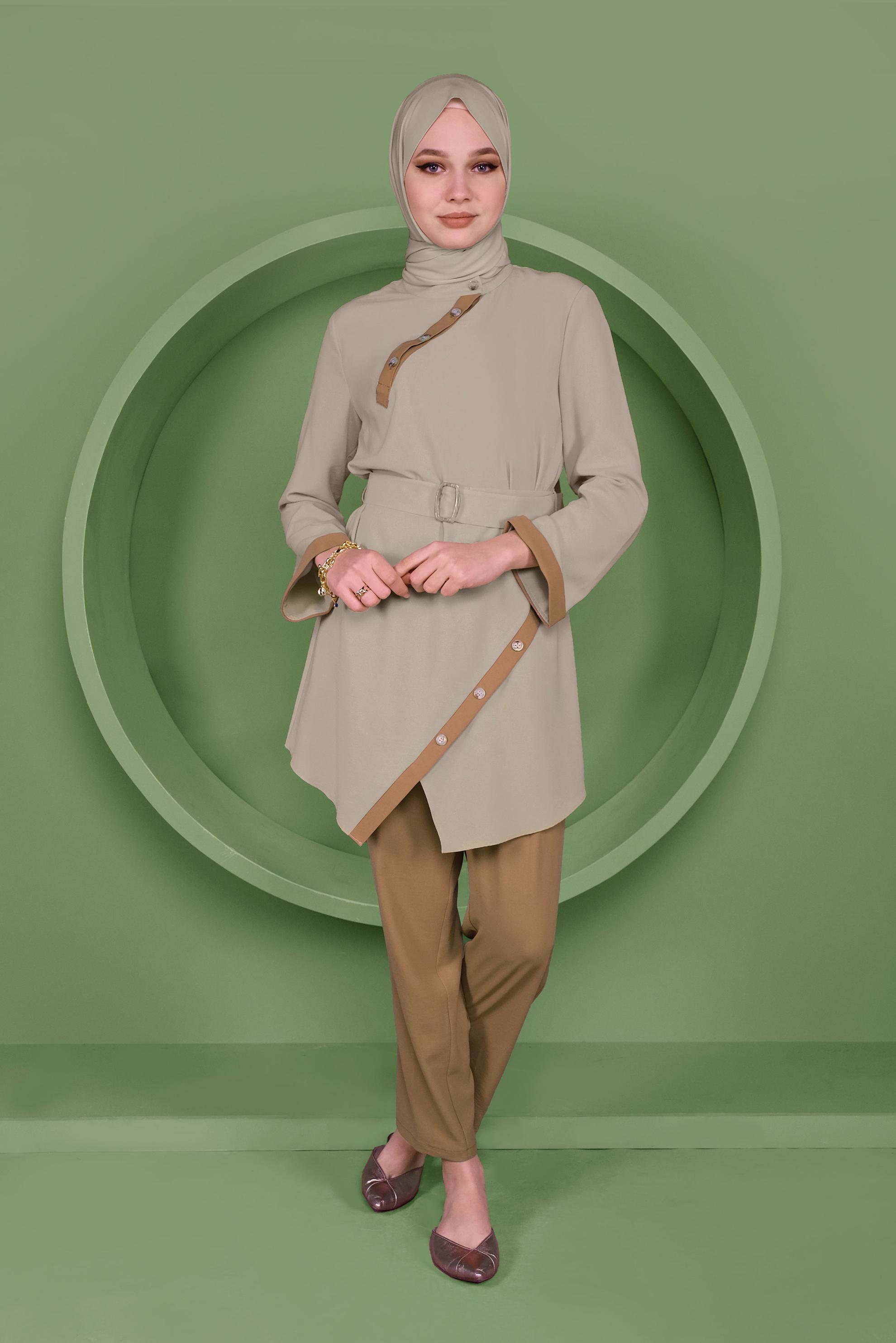 Tesettür giyim SARI DÜĞME DETAYLI ASİMETRİK KESİM İKİLİ PANTOLONLU TAKIM 41472 