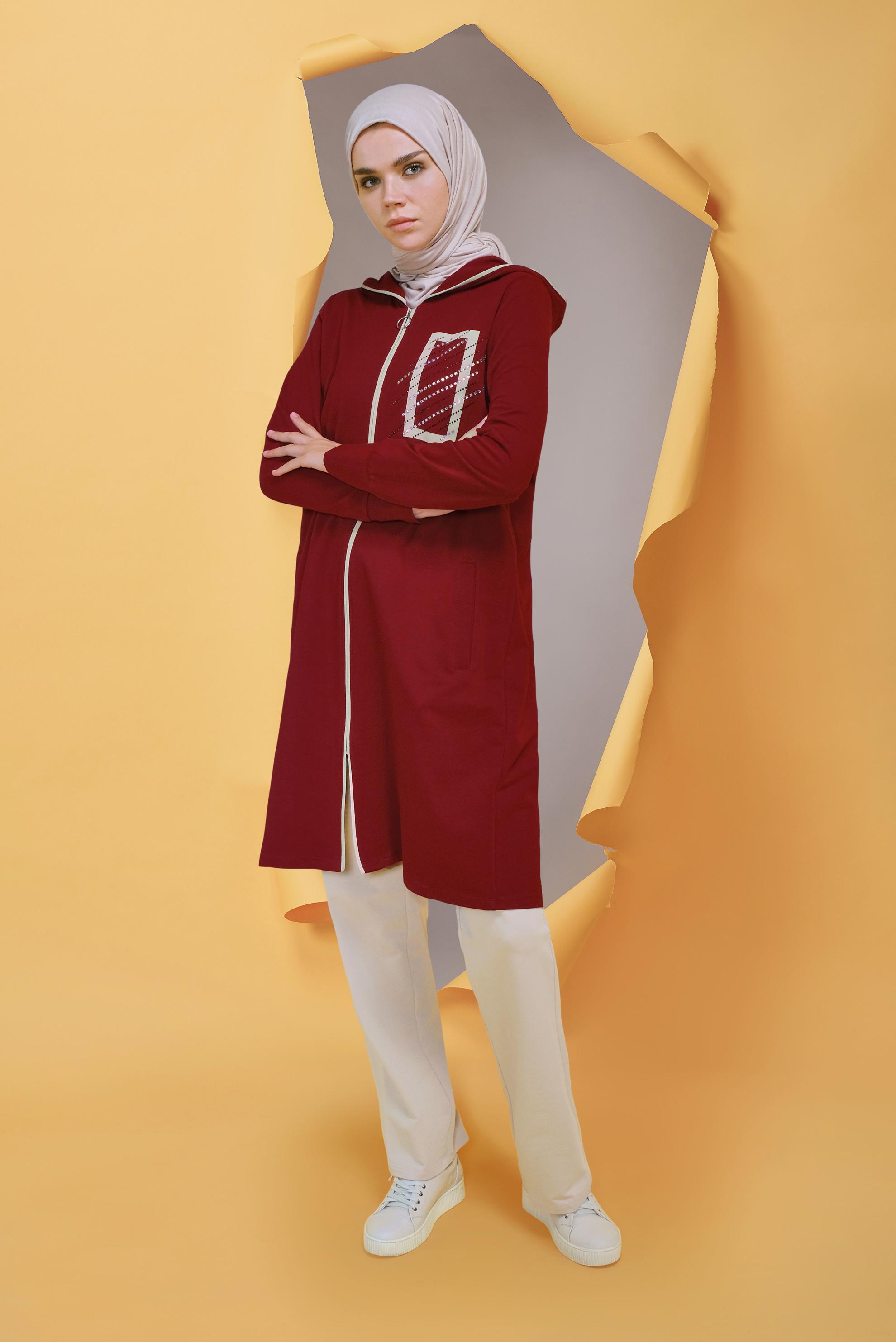 Vêtements hijab ROUGE BORDEAUX COSTUME 2 PIÈCES À CAPUCHE ZIPPÉE AVEC PANTALON 41650