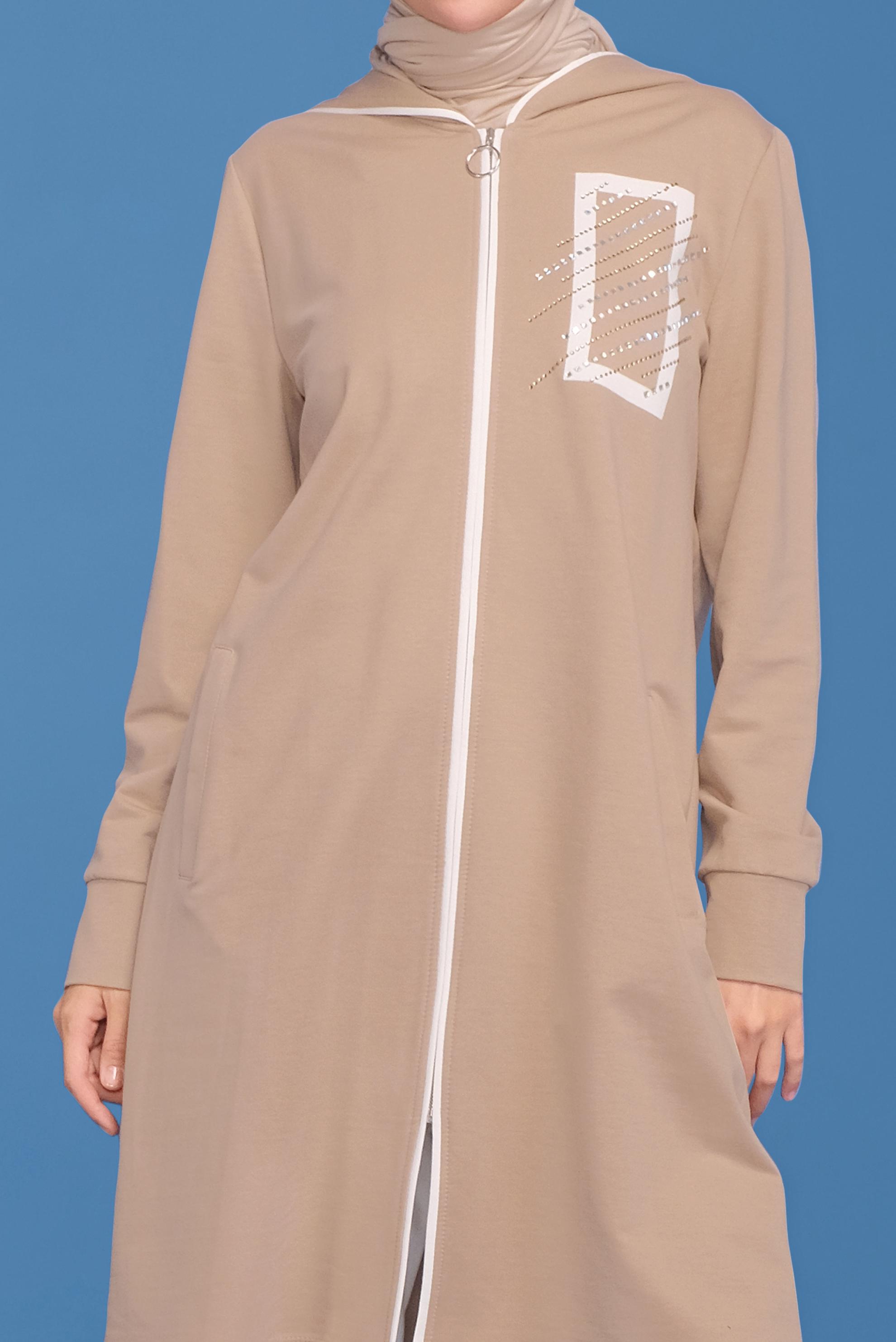 Tesettür giyim BEJ FERMUARLI TAŞ BASKILI KAPÜŞONLU İKİLİ PANTOLONLU TAKIM 41650 