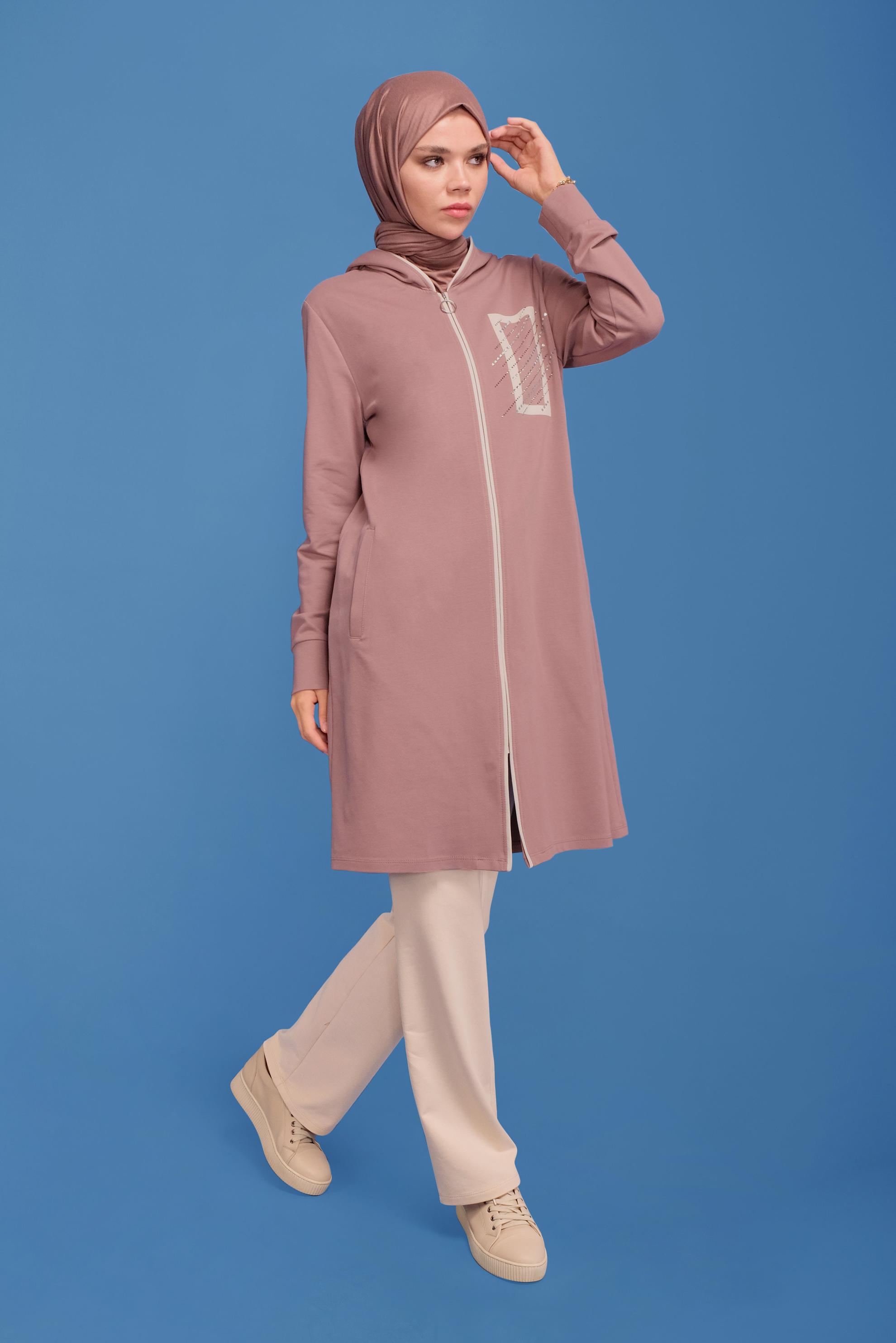 Tesettür giyim PEMBE FERMUARLI TAŞ BASKILI KAPÜŞONLU İKİLİ PANTOLONLU TAKIM 41650 