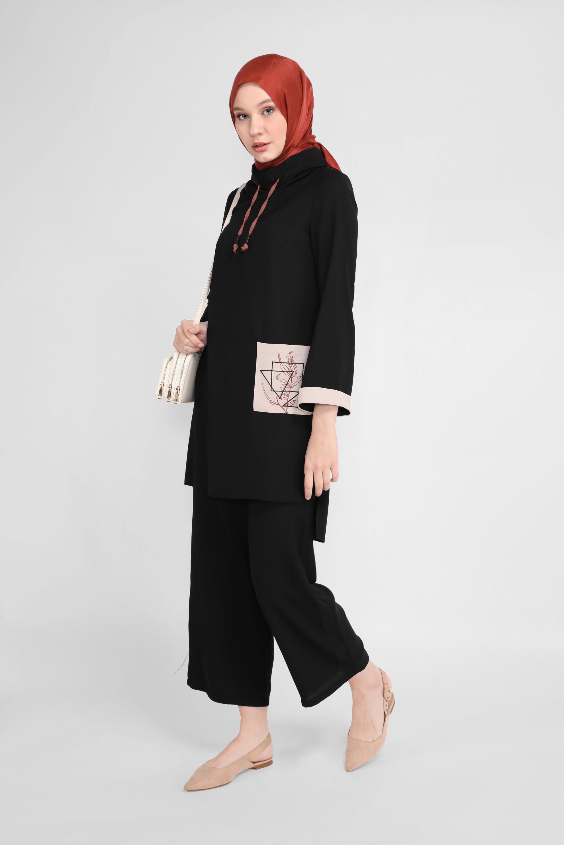 Tesettür giyim SİYAH CEP DETAYLI YAKASI BAĞCIKLI İKİLİ PANTOLONLU TAKIM 41730