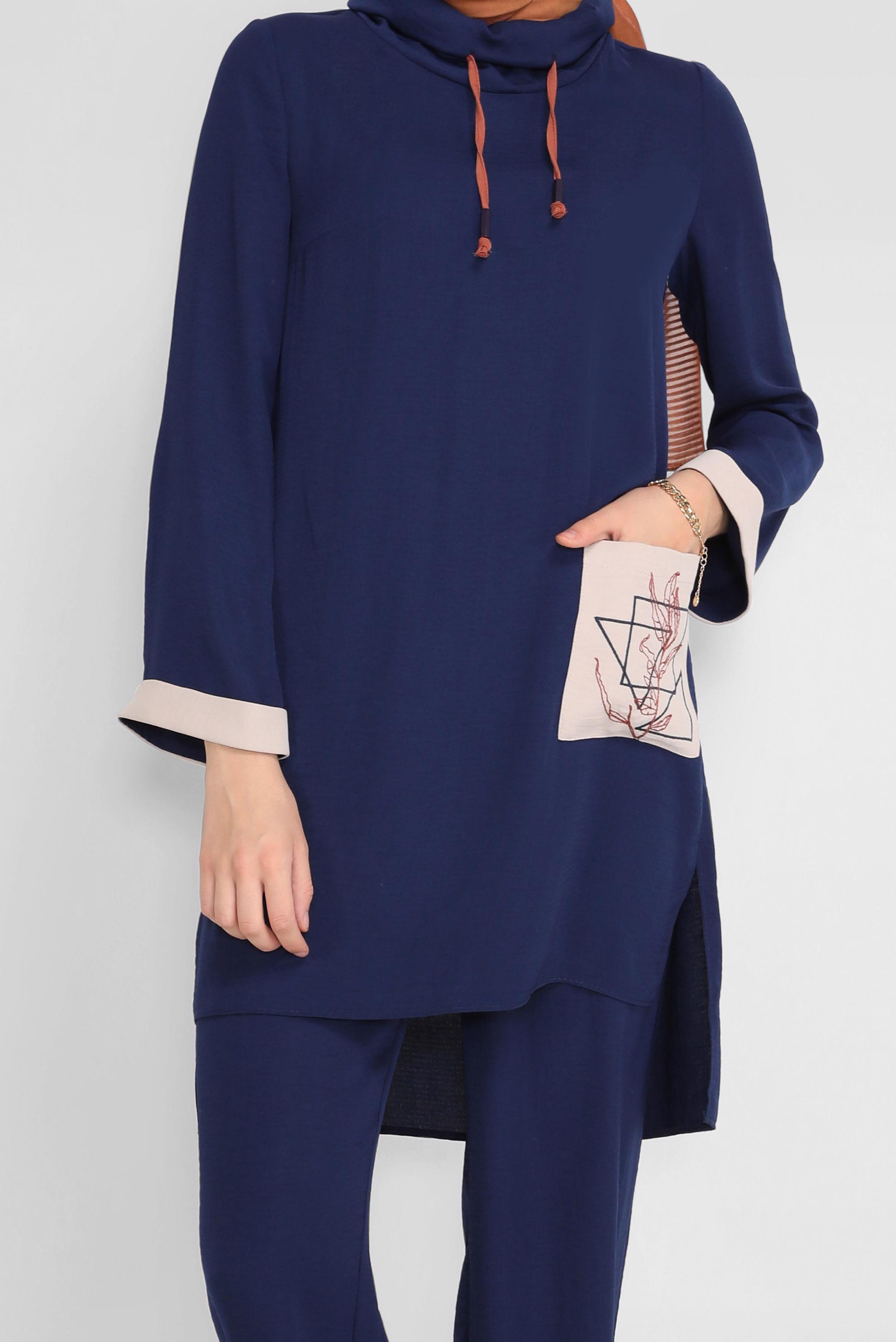 Tesettür giyim LACİVERT CEP DETAYLI YAKASI BAĞCIKLI İKİLİ PANTOLONLU TAKIM 41730