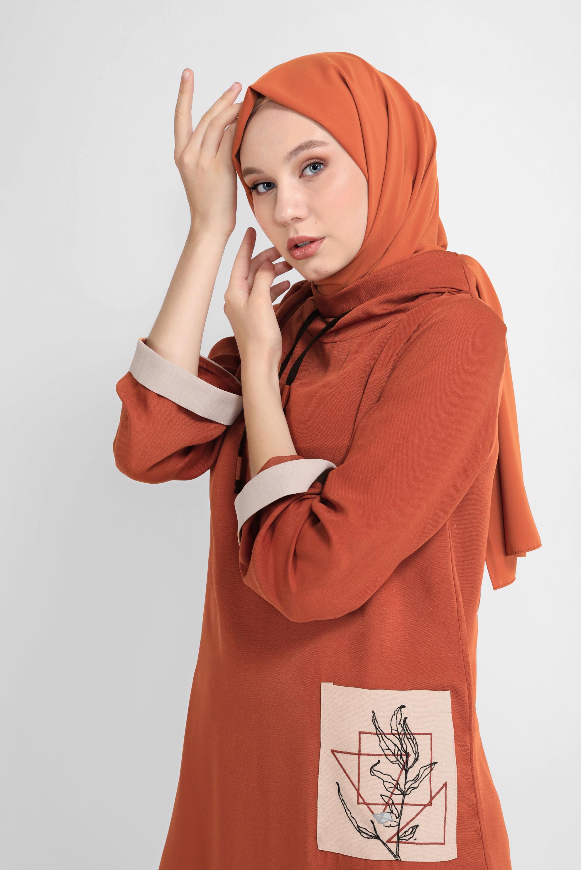 Tesettür giyim KAHVE CEP DETAYLI YAKASI BAĞCIKLI İKİLİ PANTOLONLU TAKIM 41730