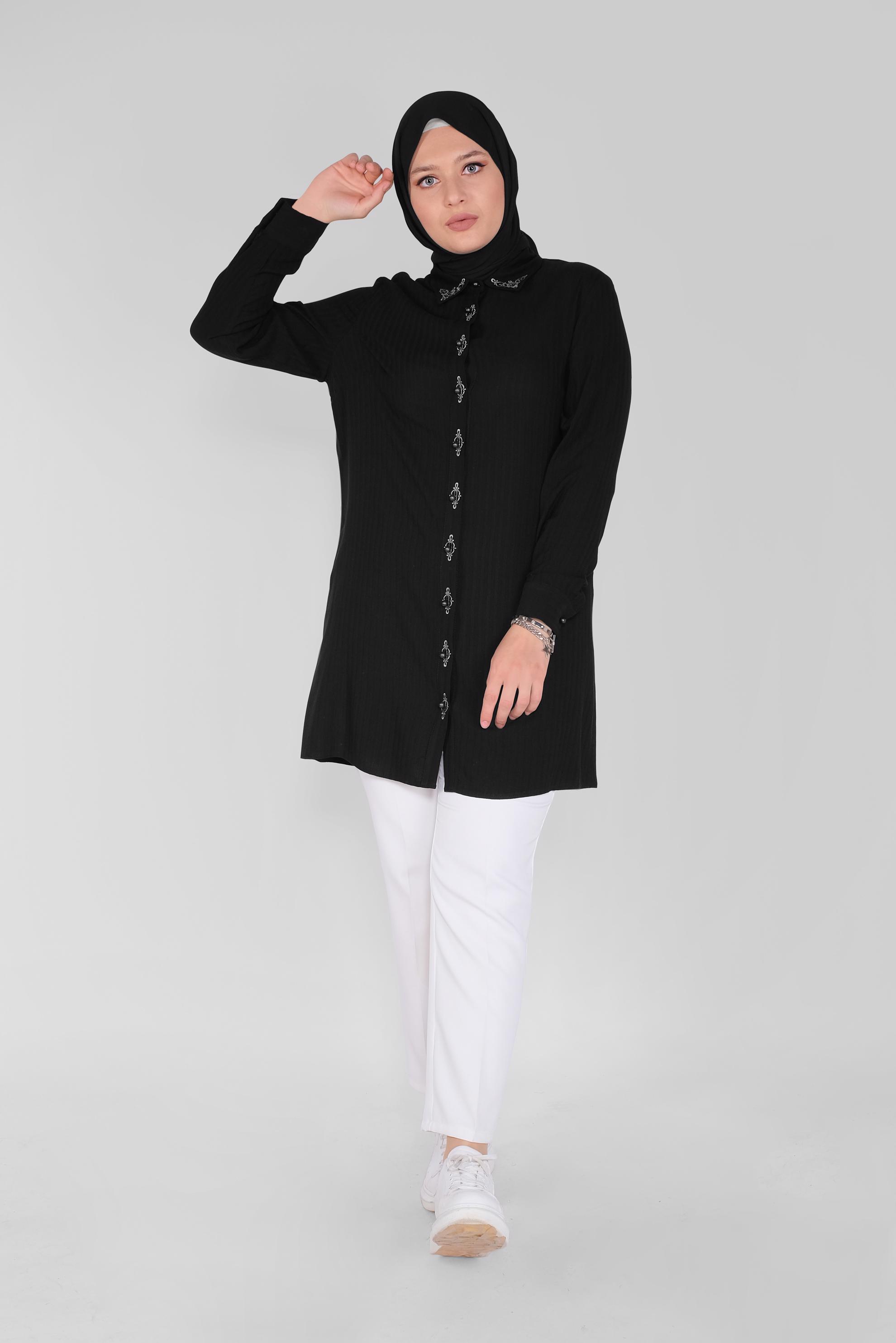Tesettür giyim SİYAH NAKIŞLI BOYDAN DÜĞMELİ TUNİK 20135 