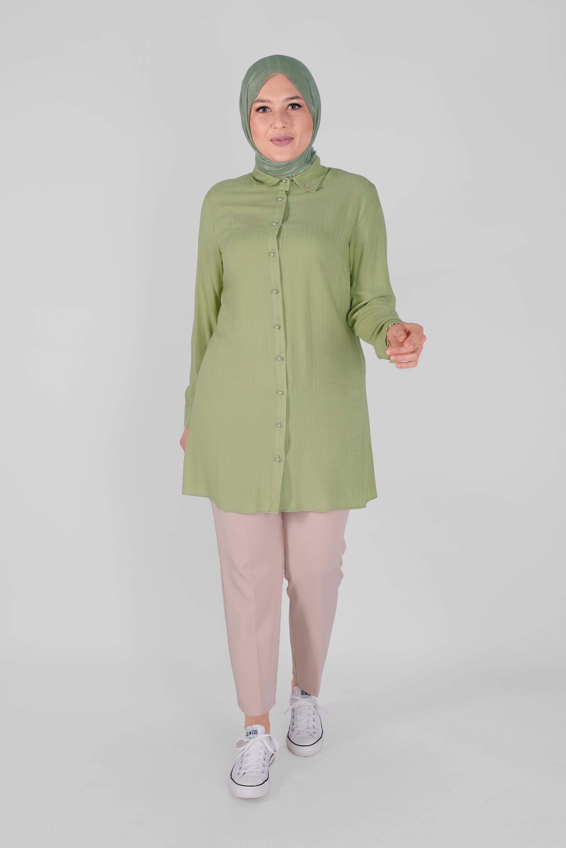 Tesettür giyim YEŞİL NAKIŞLI BOYDAN DÜĞMELİ TUNİK 20135 