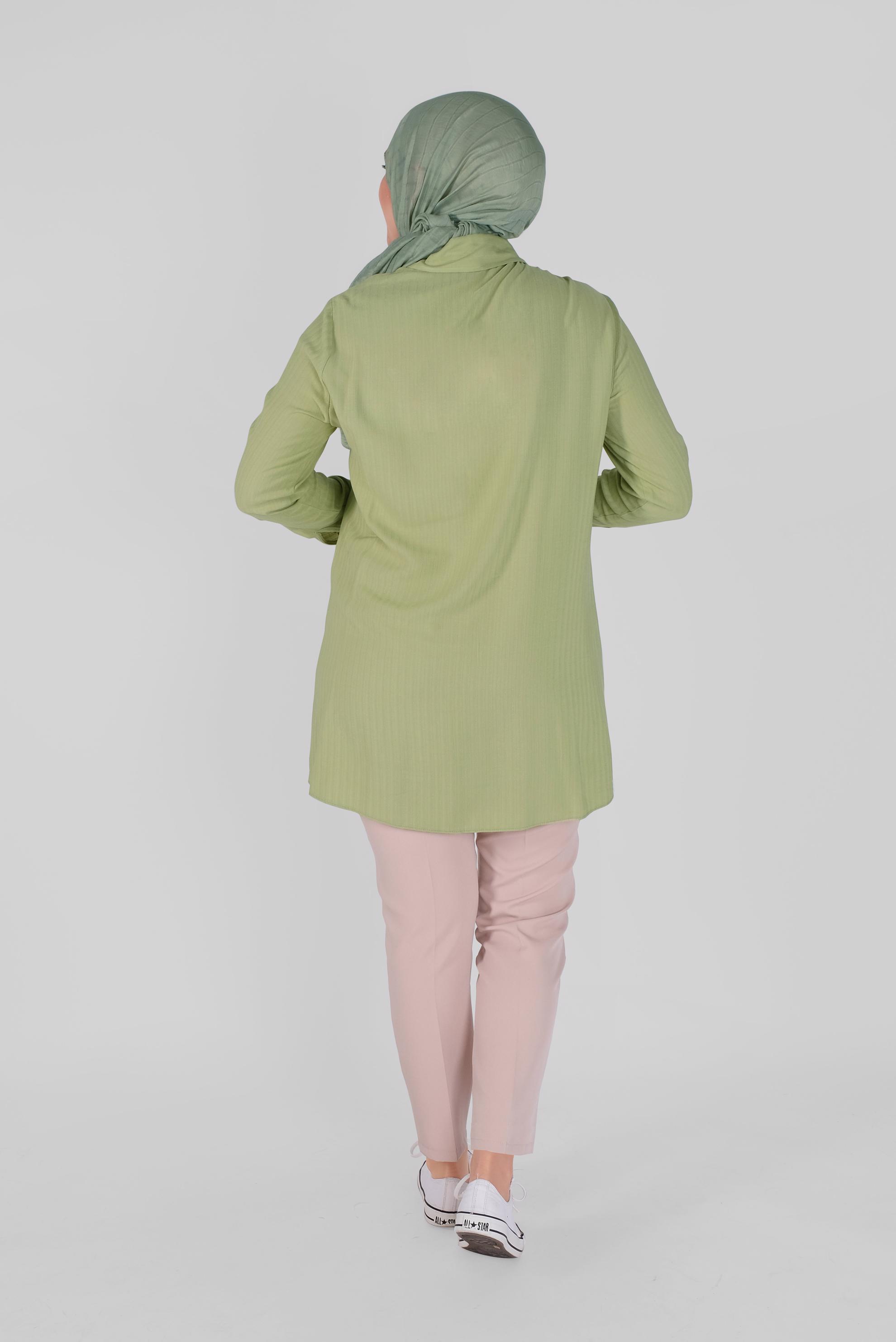 Tesettür giyim YEŞİL NAKIŞLI BOYDAN DÜĞMELİ TUNİK 20135 