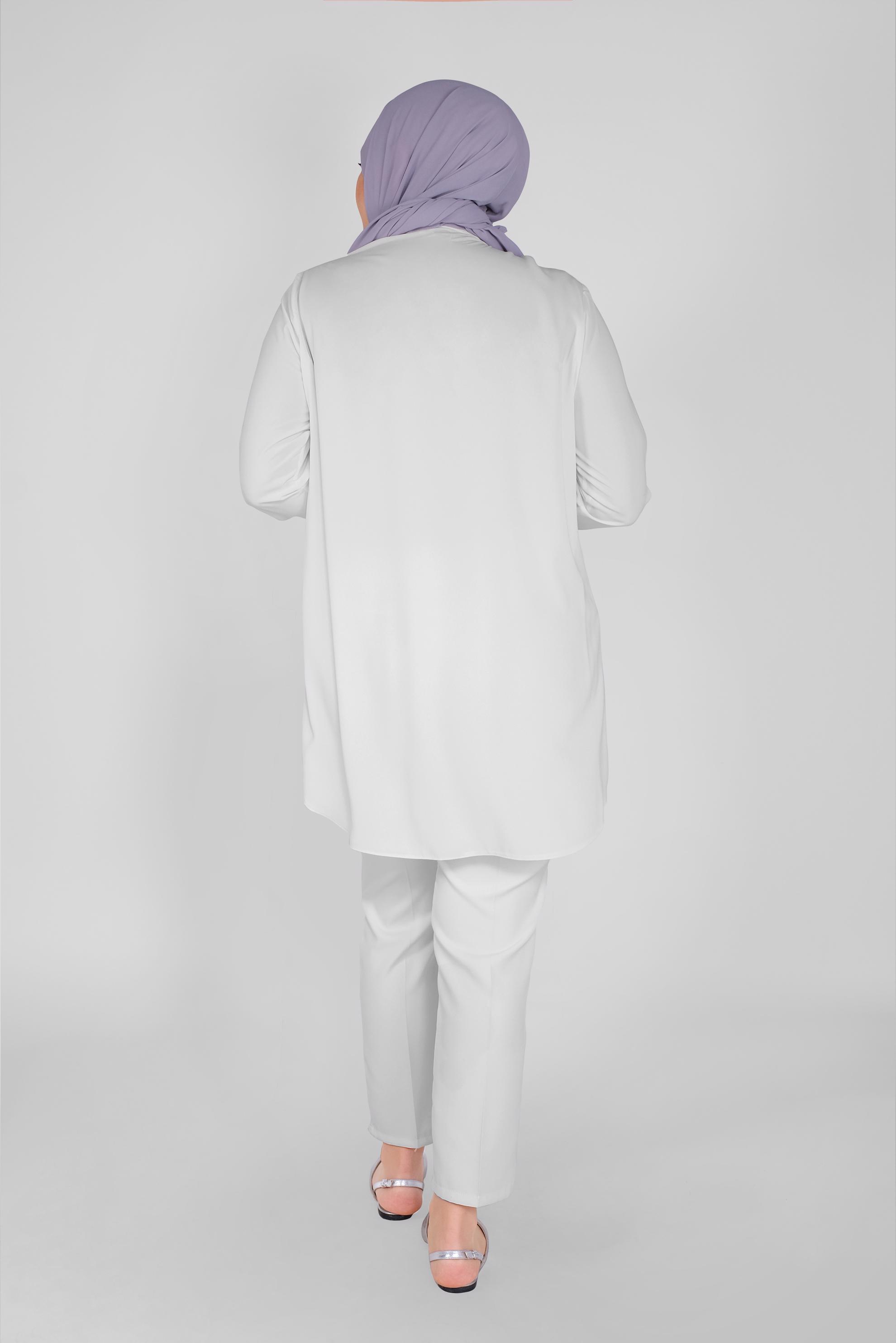 Tesettür giyim BEYAZ PULLU BOYDAN DÜĞMELİ TUNİK 20137 