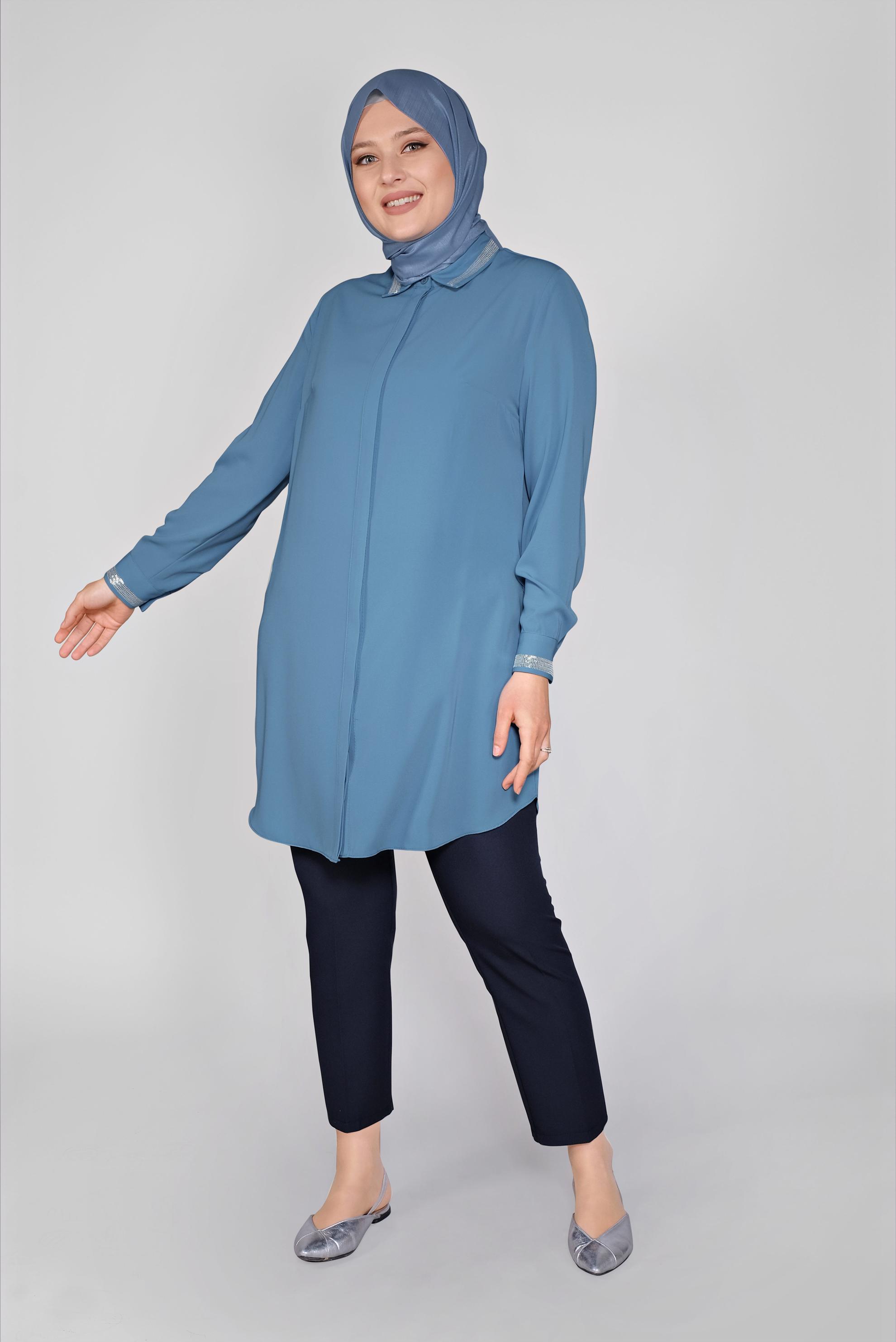Tesettür giyim MAVİ PULLU BOYDAN DÜĞMELİ TUNİK 20137 