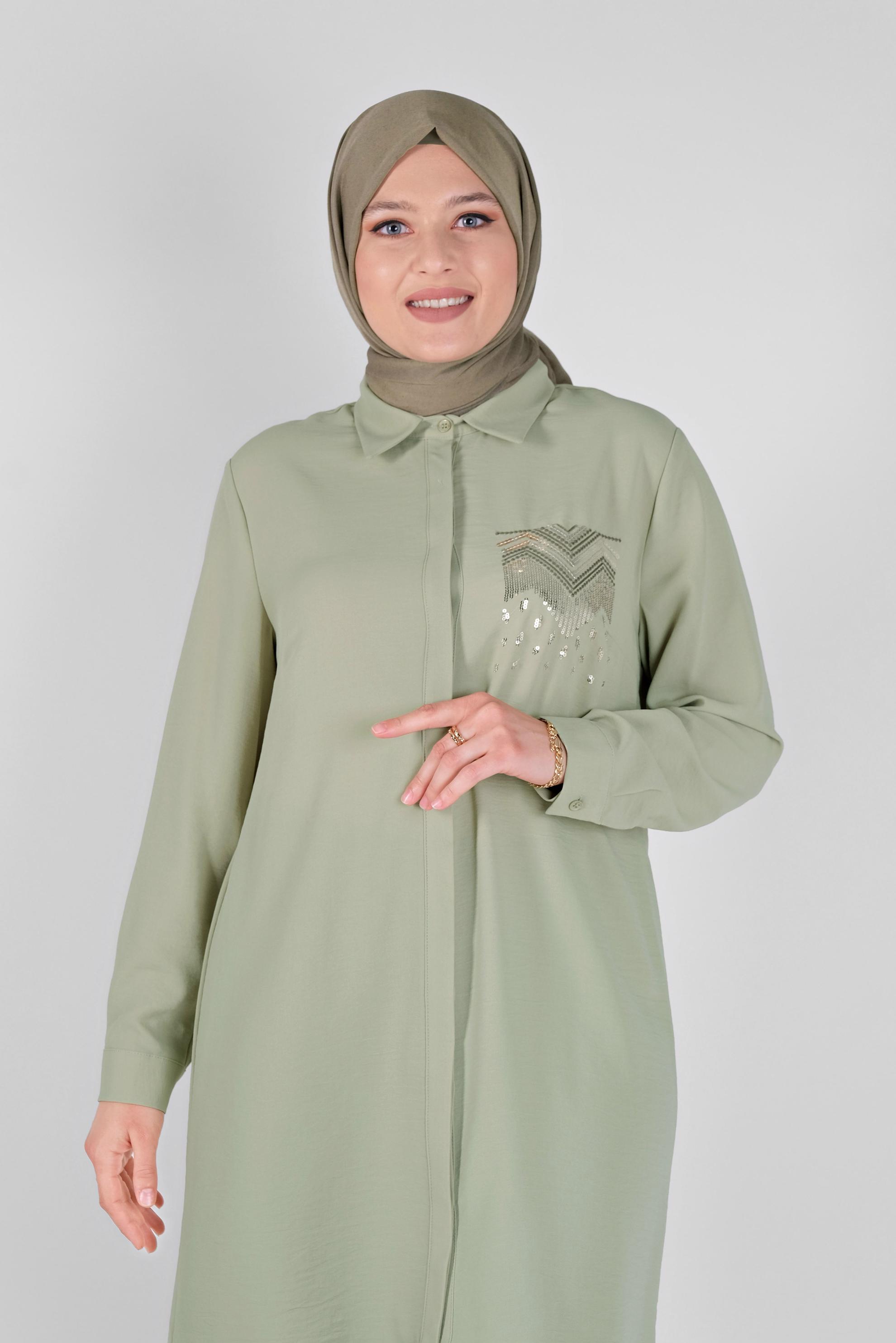Tesettür giyim YEŞİL PUL NAKIŞLI DÜĞMELİ TUNİK 20145 
