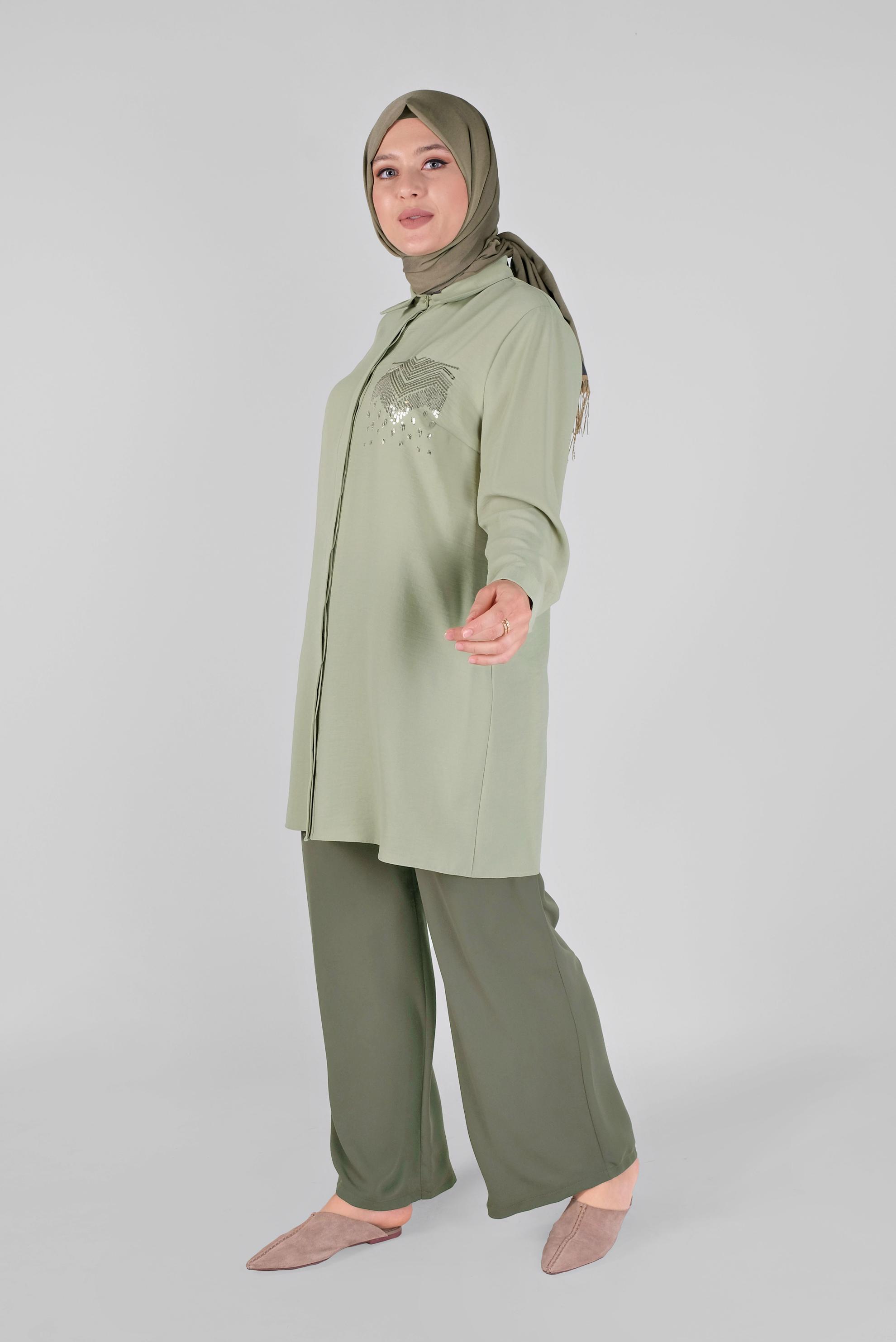 Tesettür giyim YEŞİL PUL NAKIŞLI DÜĞMELİ TUNİK 20145 