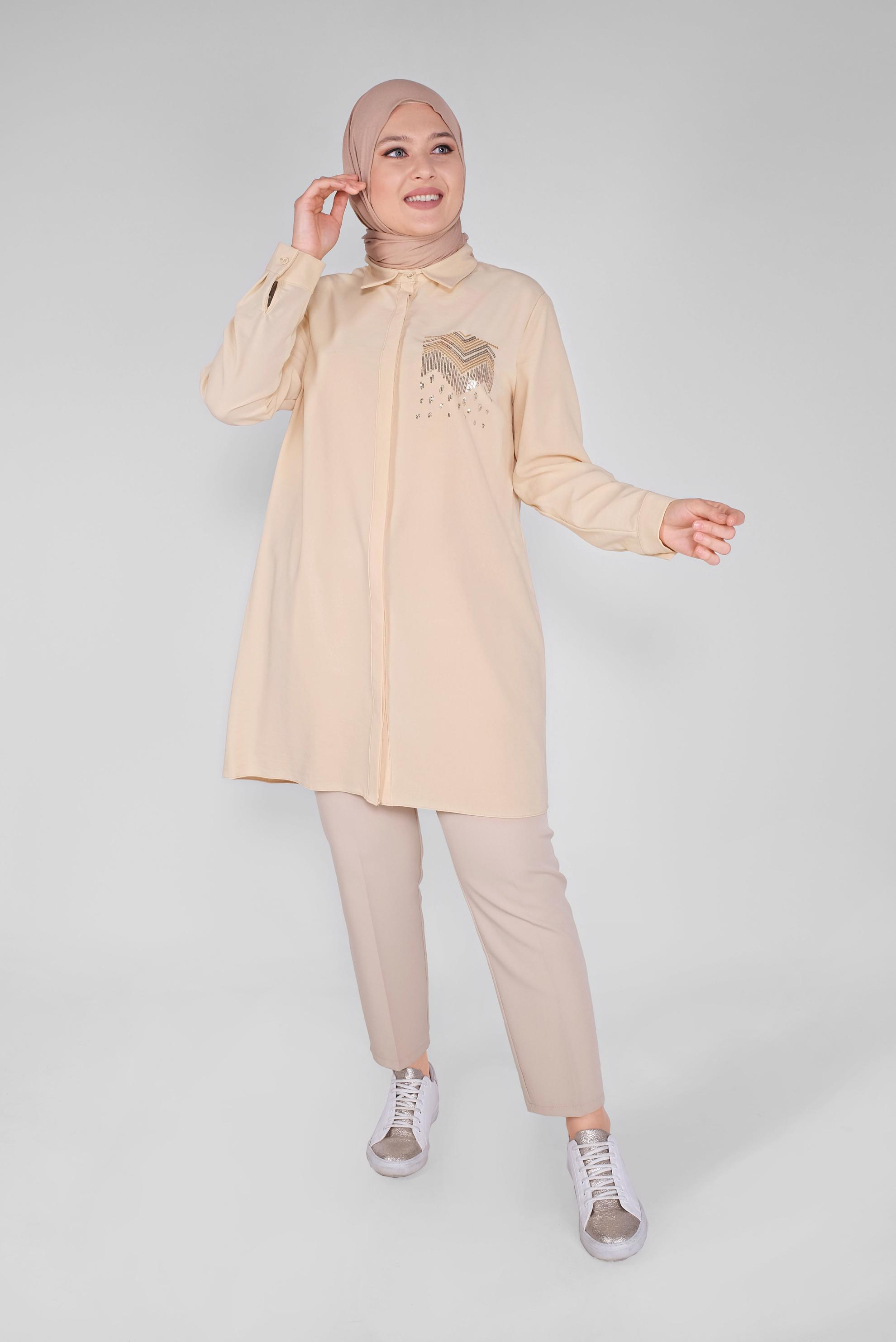 Tesettür giyim KUM PUL NAKIŞLI DÜĞMELİ TUNİK 20145 