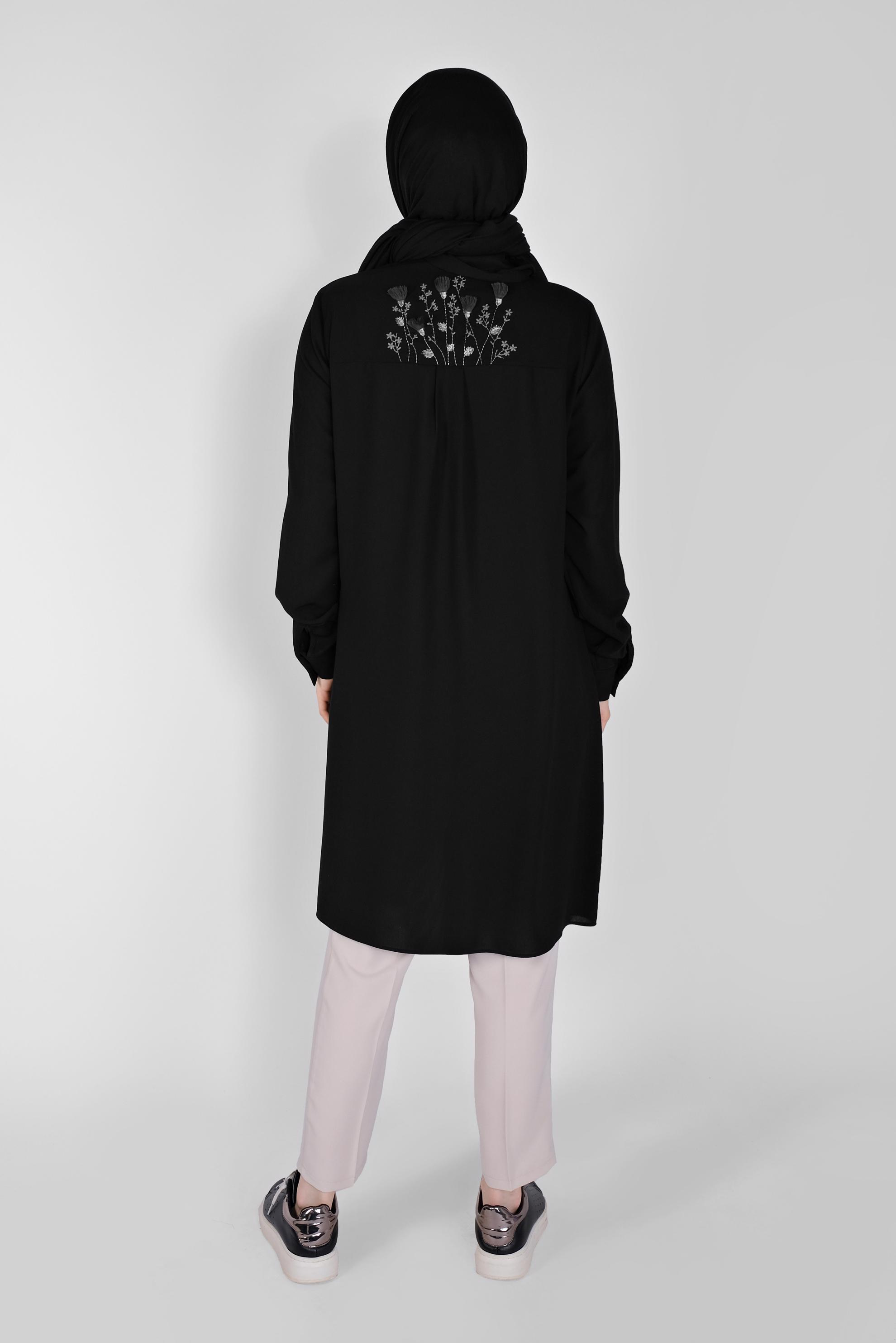 Tesettür giyim SİYAH CEP KISMI NAKIŞ İŞLEMELİ TUNİK 40664