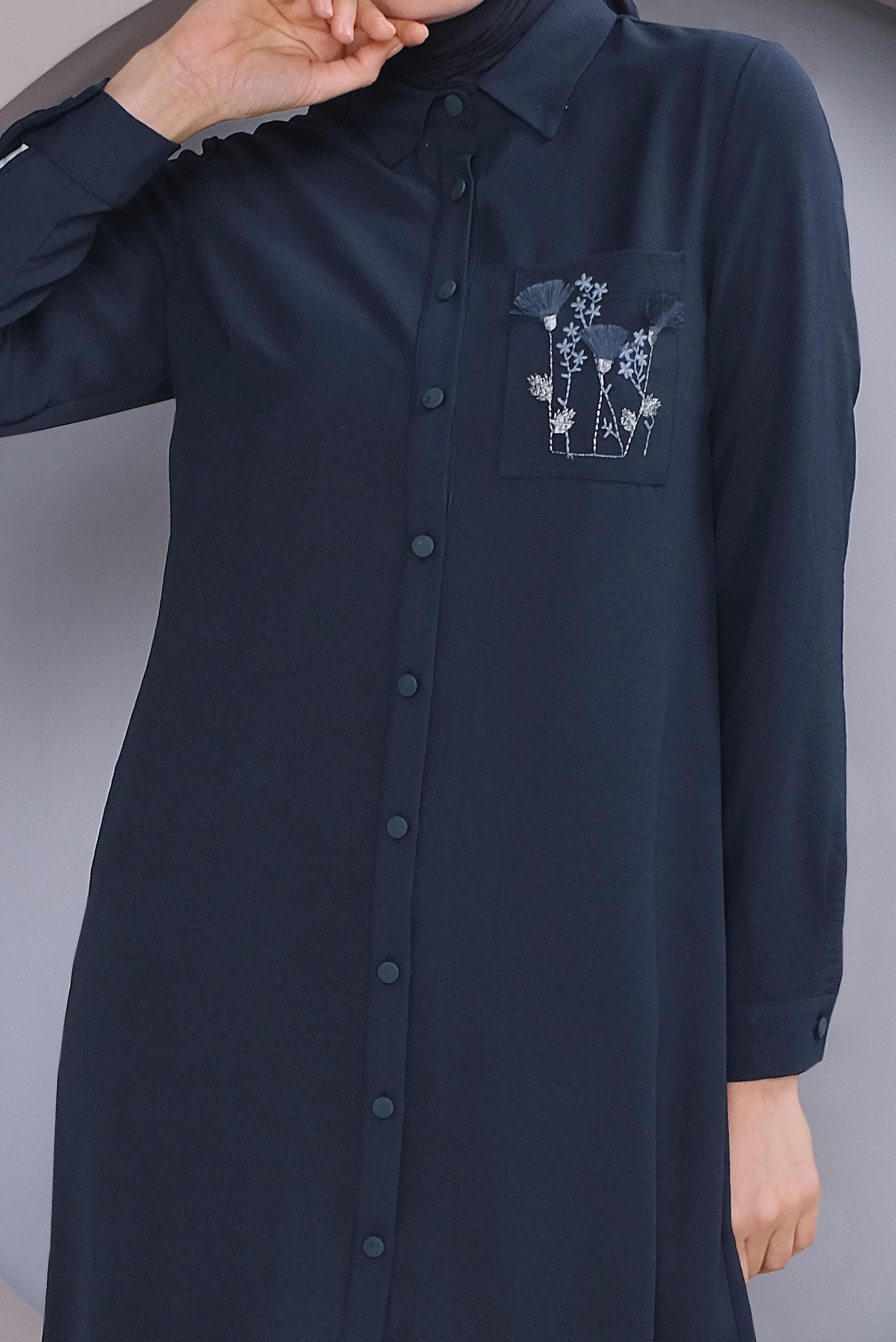 Tesettür giyim LACİVERT CEP KISMI NAKIŞ İŞLEMELİ TUNİK 40664