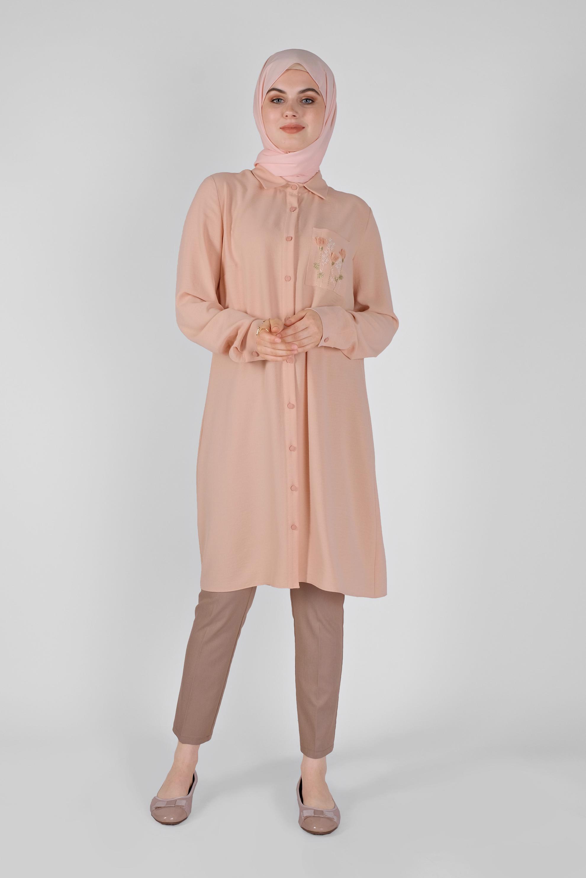 Tesettür giyim PUDRA CEP KISMI NAKIŞ İŞLEMELİ TUNİK 40664