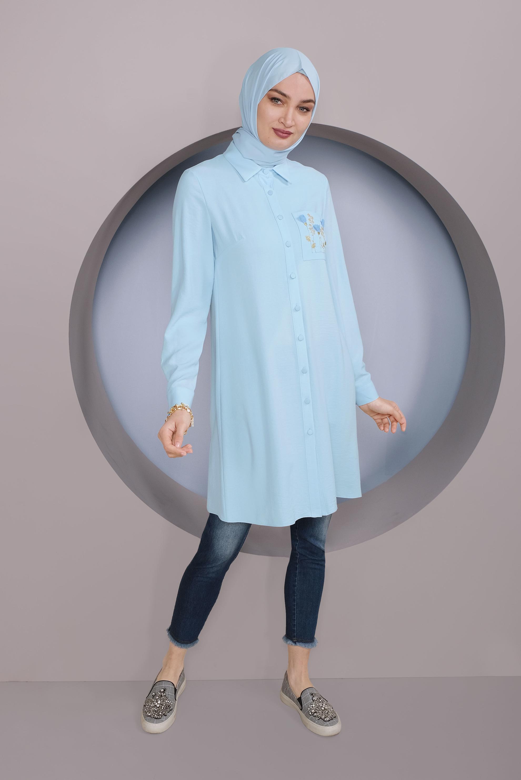 Tesettür giyim MAVİ CEP KISMI NAKIŞ İŞLEMELİ TUNİK 40664