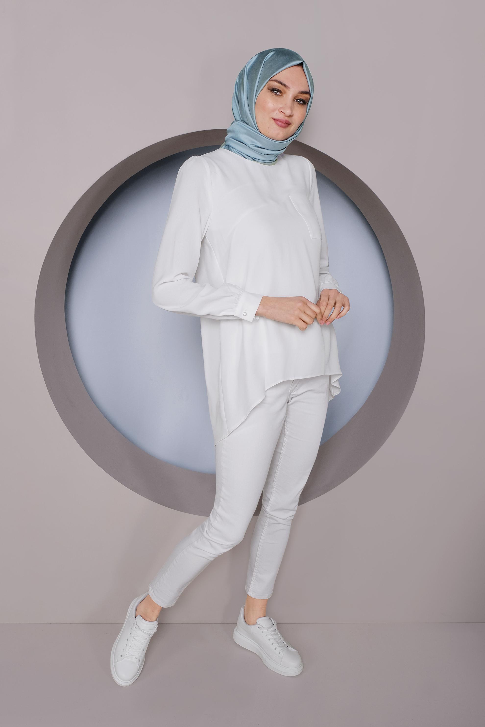 Tesettür giyim BEYAZ YUVARLAK YAKA CEPLİ TUNİK 40732