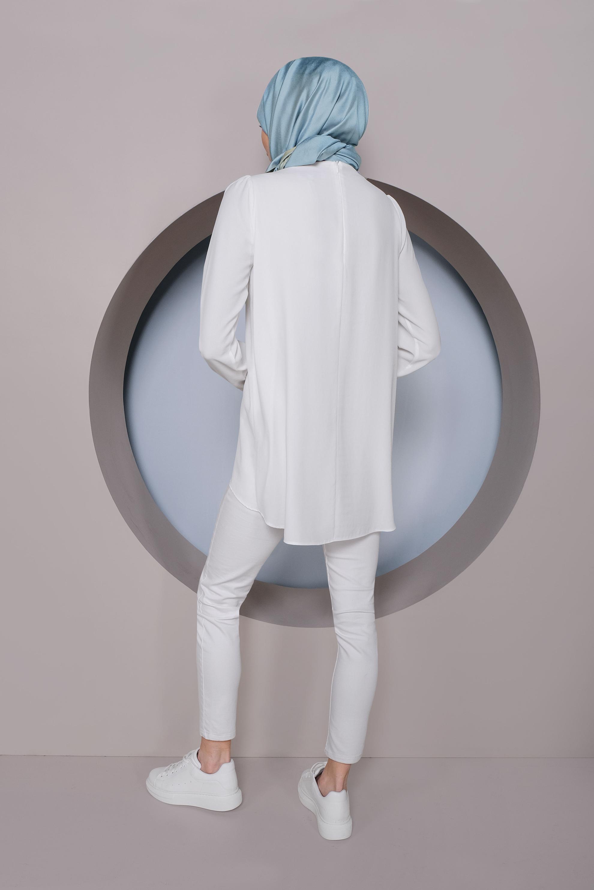 Tesettür giyim BEYAZ YUVARLAK YAKA CEPLİ TUNİK 40732