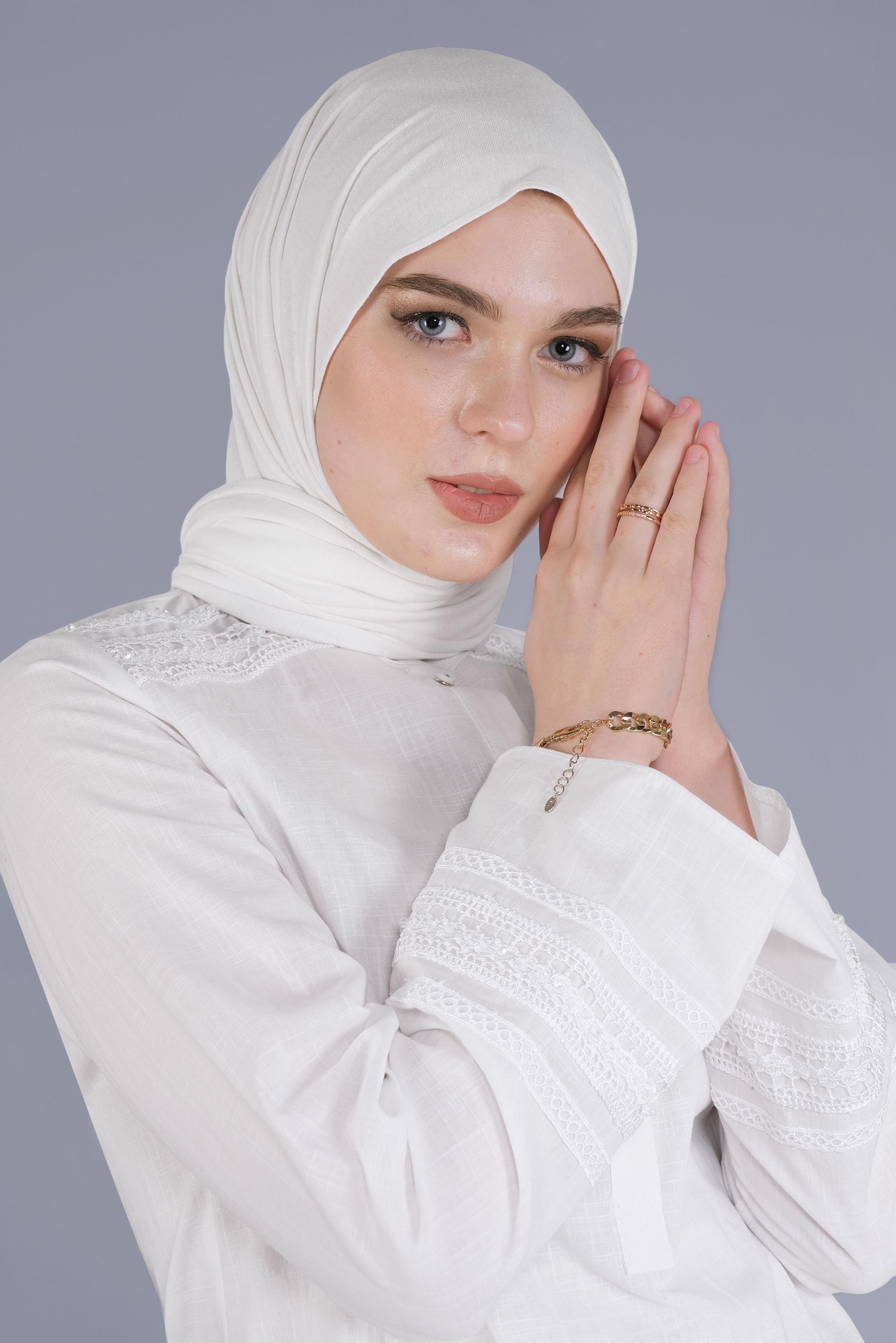 Tesettür giyim BEYAZ DANTEL DETAYLI TUNİK 40777