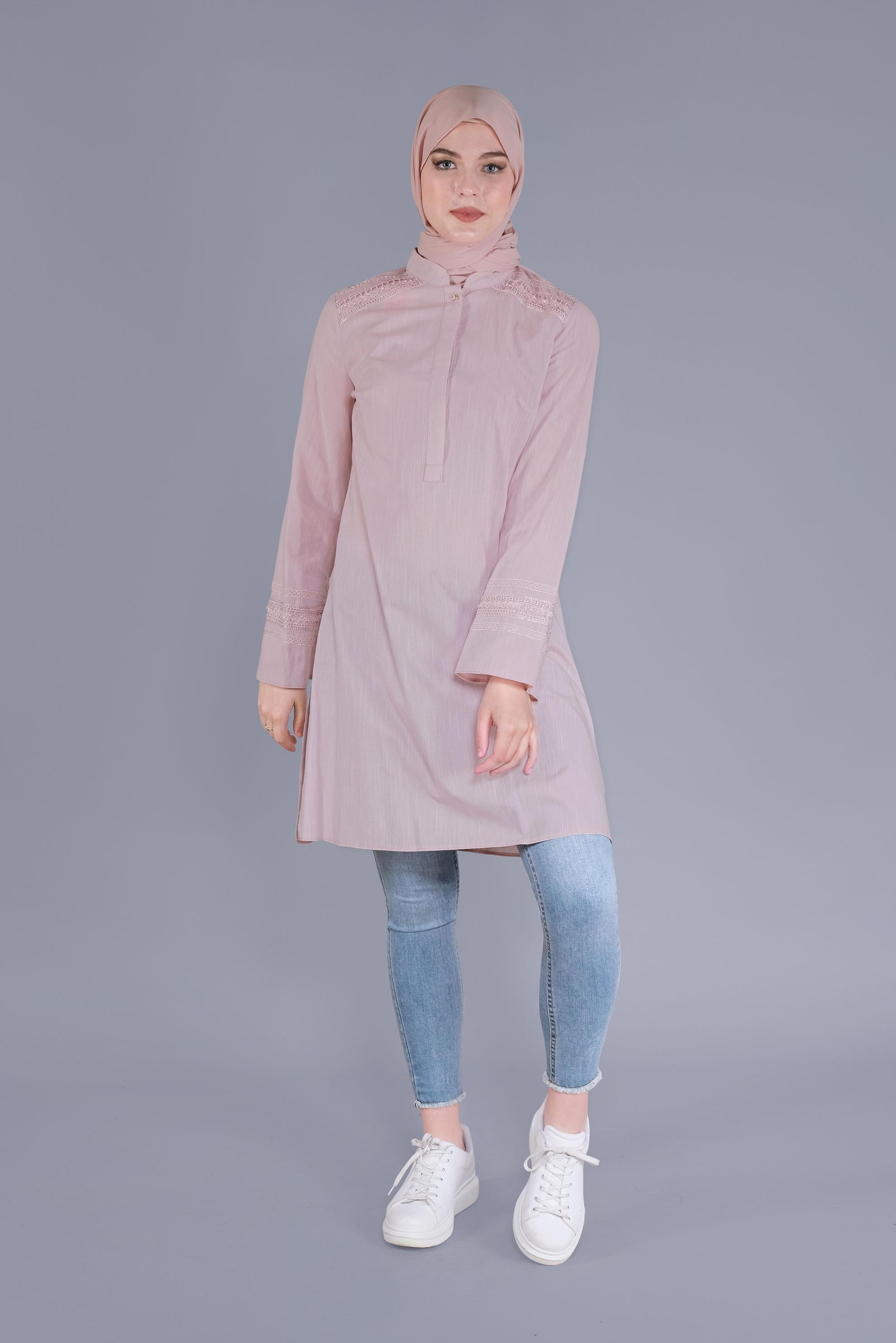 Tesettür giyim PUDRA DANTEL DETAYLI TUNİK 40777
