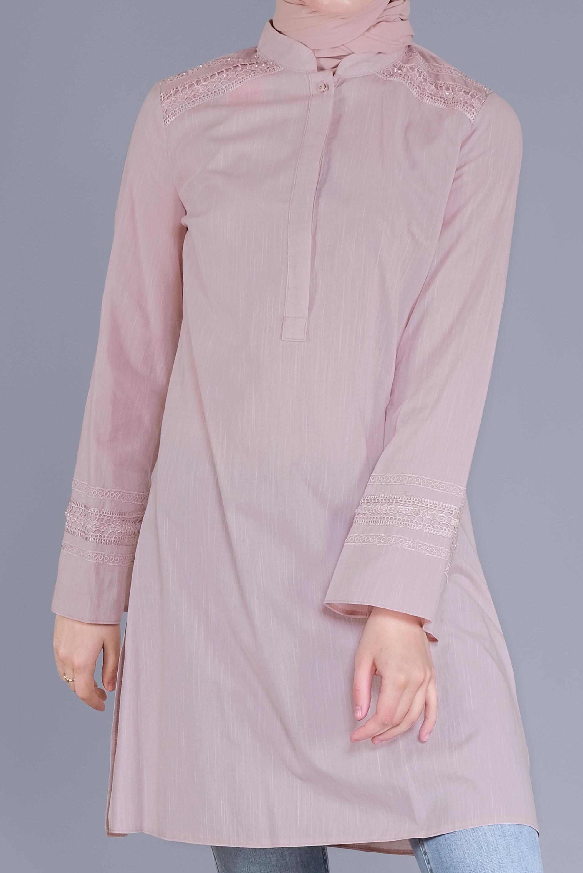 Tesettür giyim PUDRA DANTEL DETAYLI TUNİK 40777