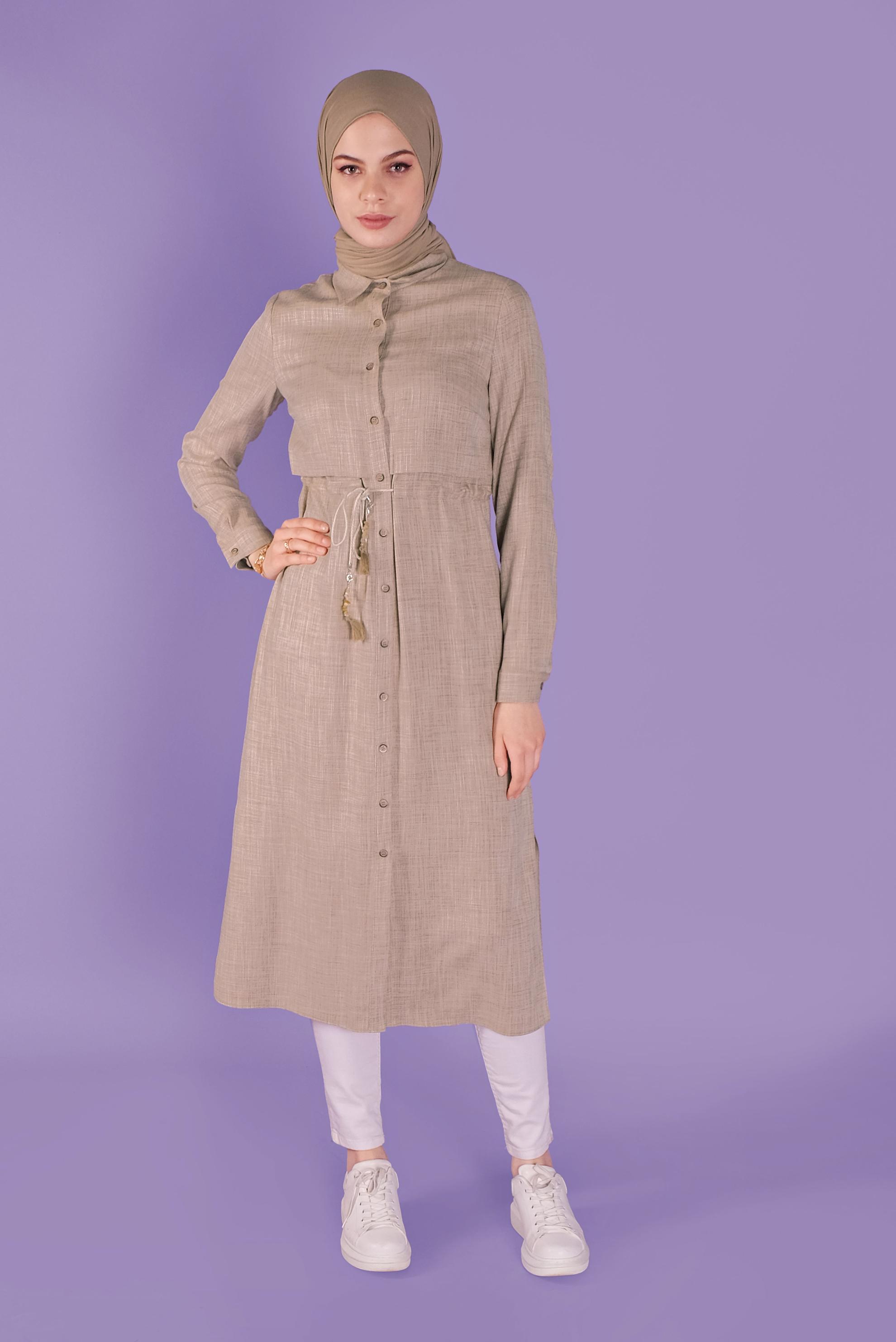 Tesettür giyim BEJ BOYDAN DÜĞMELİ BELİ BÜZGÜLÜ TUNİK 41342 