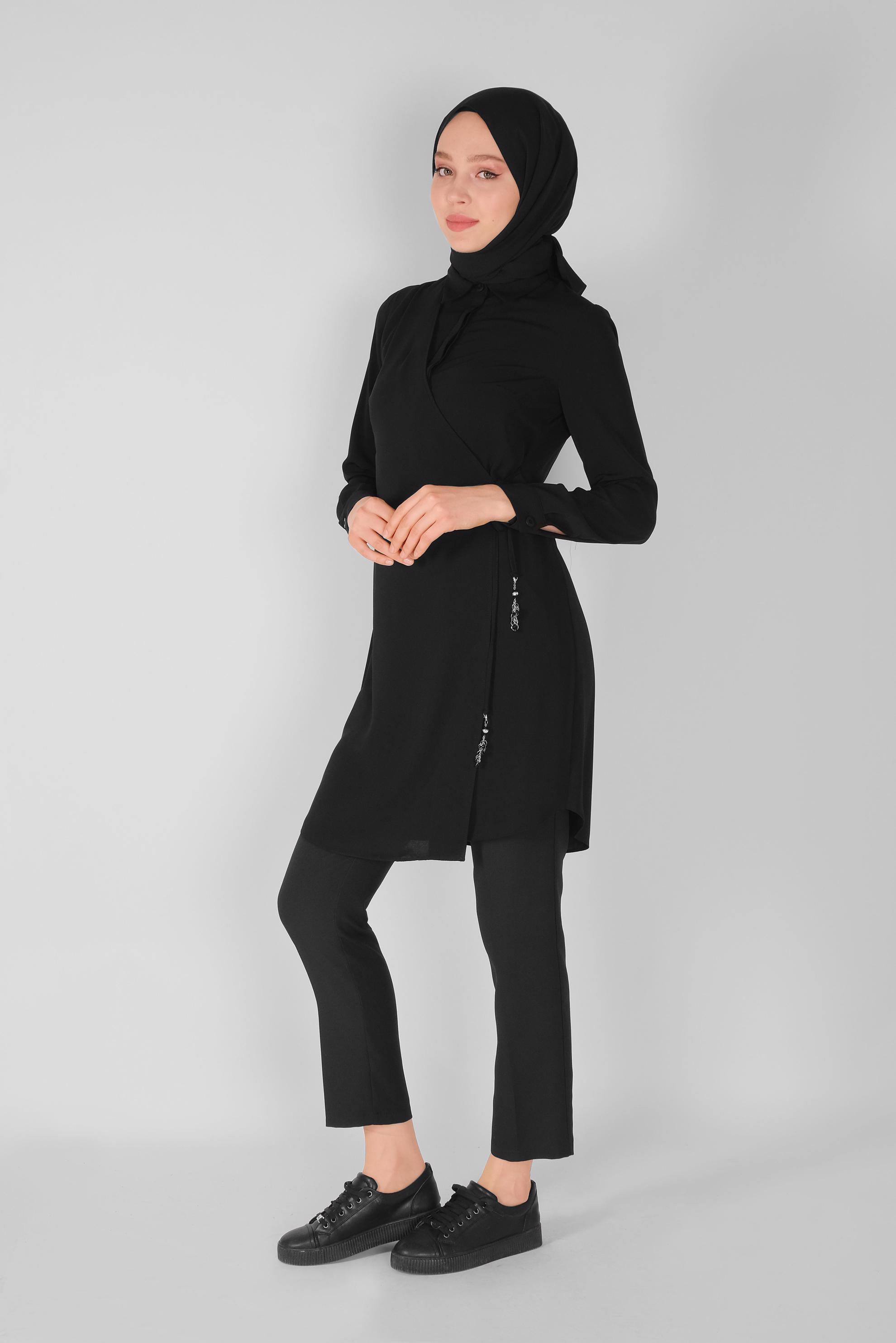 Tesettür giyim SİYAH GİZLİ DÜĞMELİ PARÇA DETAYLI TUNİK 41344
