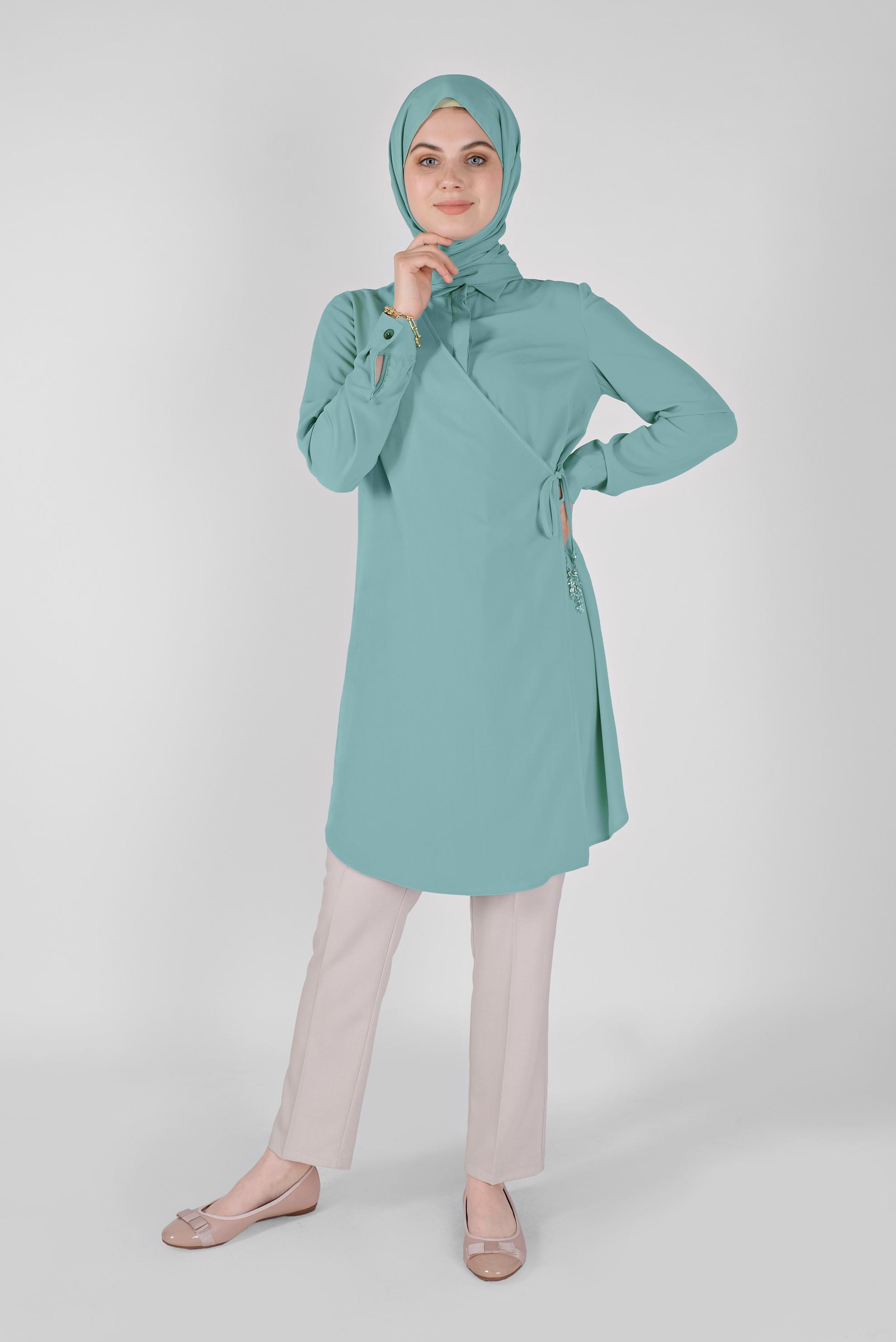 Tesettür giyim MAVİ GİZLİ DÜĞMELİ PARÇA DETAYLI TUNİK 41344