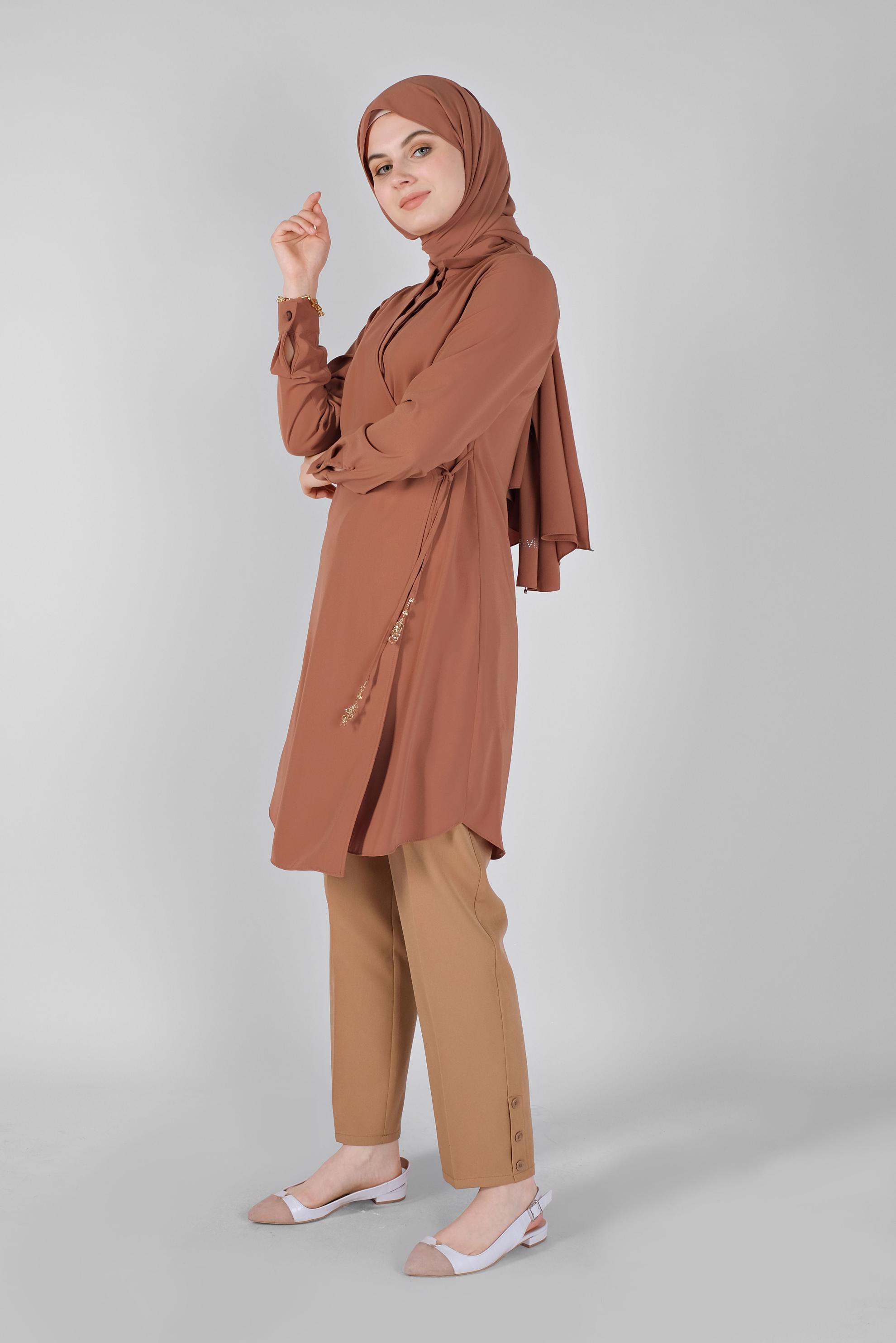 Tesettür giyim KAHVE GİZLİ DÜĞMELİ PARÇA DETAYLI TUNİK 41344