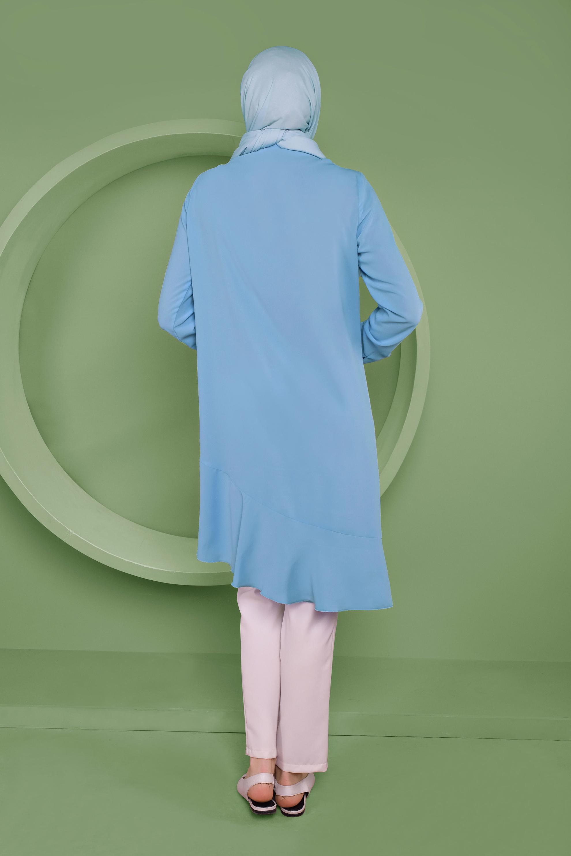 Tesettür giyim MAVİ ETEKUCU FIRFIRLI ASİMETRİK KESİM TUNİK 41348