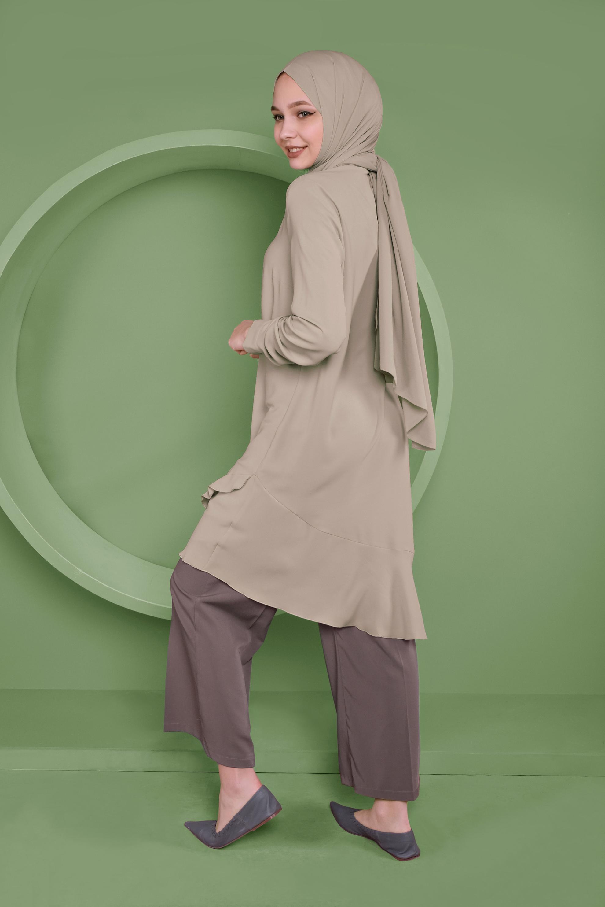 Tesettür giyim BEJ ETEKUCU FIRFIRLI ASİMETRİK KESİM TUNİK 41348