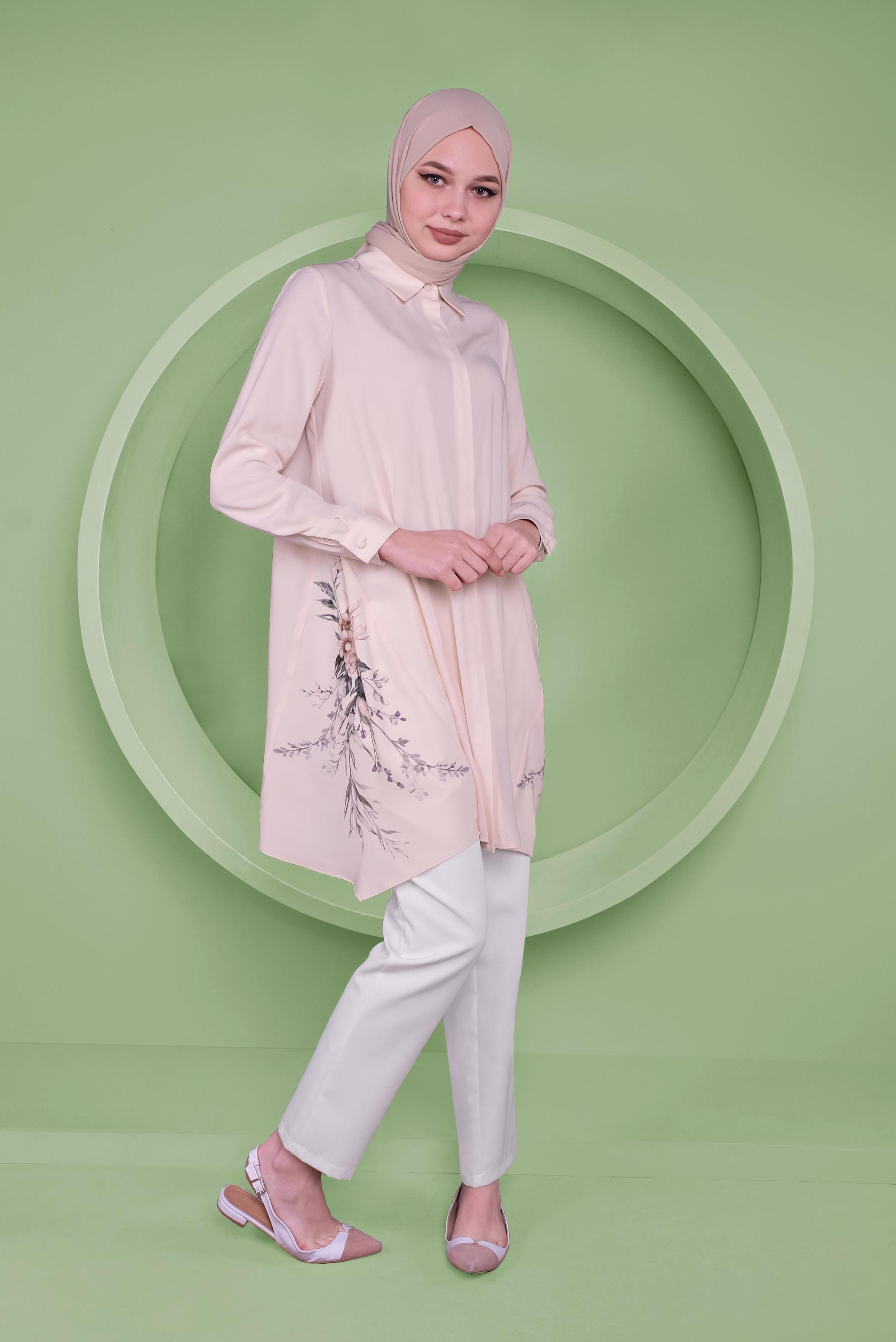 Tesettür giyim PUDRA ASİMETRİK KESİM ÇİÇEK DESENLİ TUNİK 41349