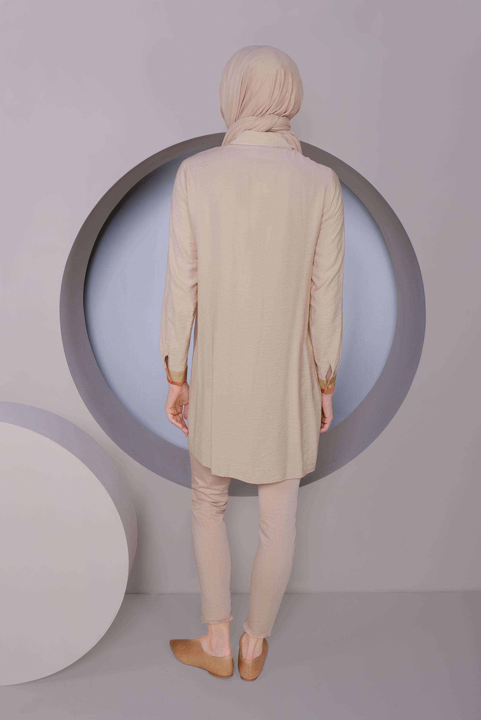 Tesettür giyim BEJ CEP İŞLEMELİ DÜĞMELİ TUNİK 41350